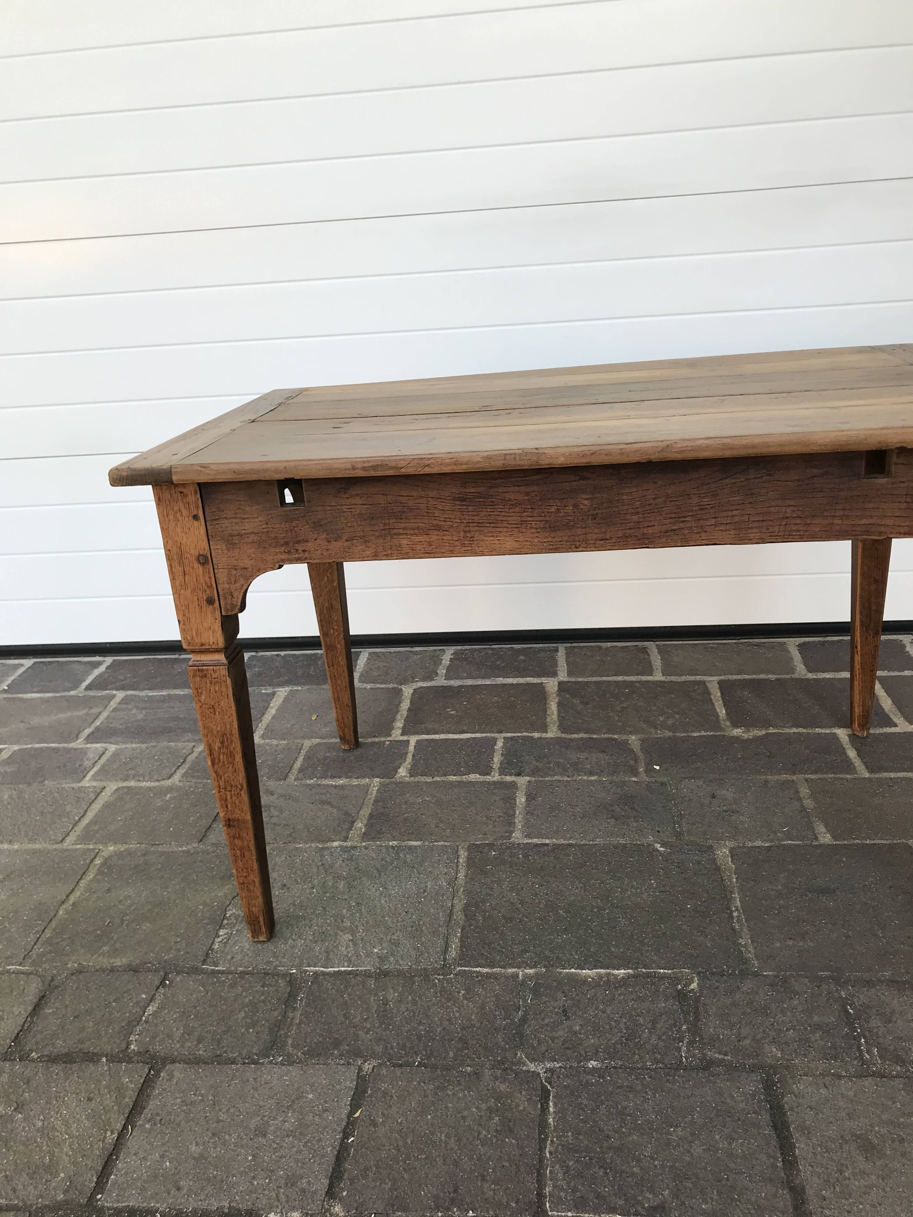 Farm table