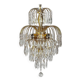 Chandelier with cascading pendants