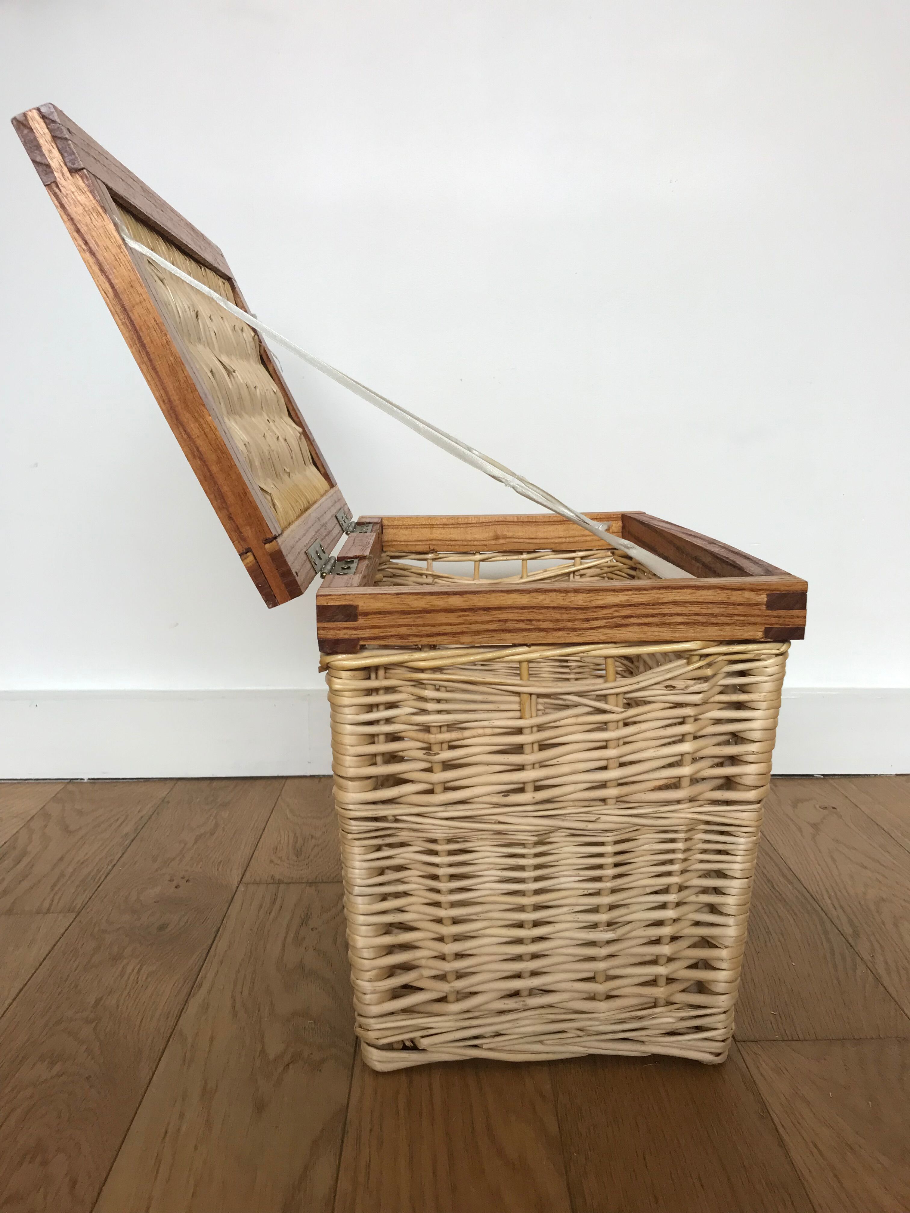 Wicker trunk