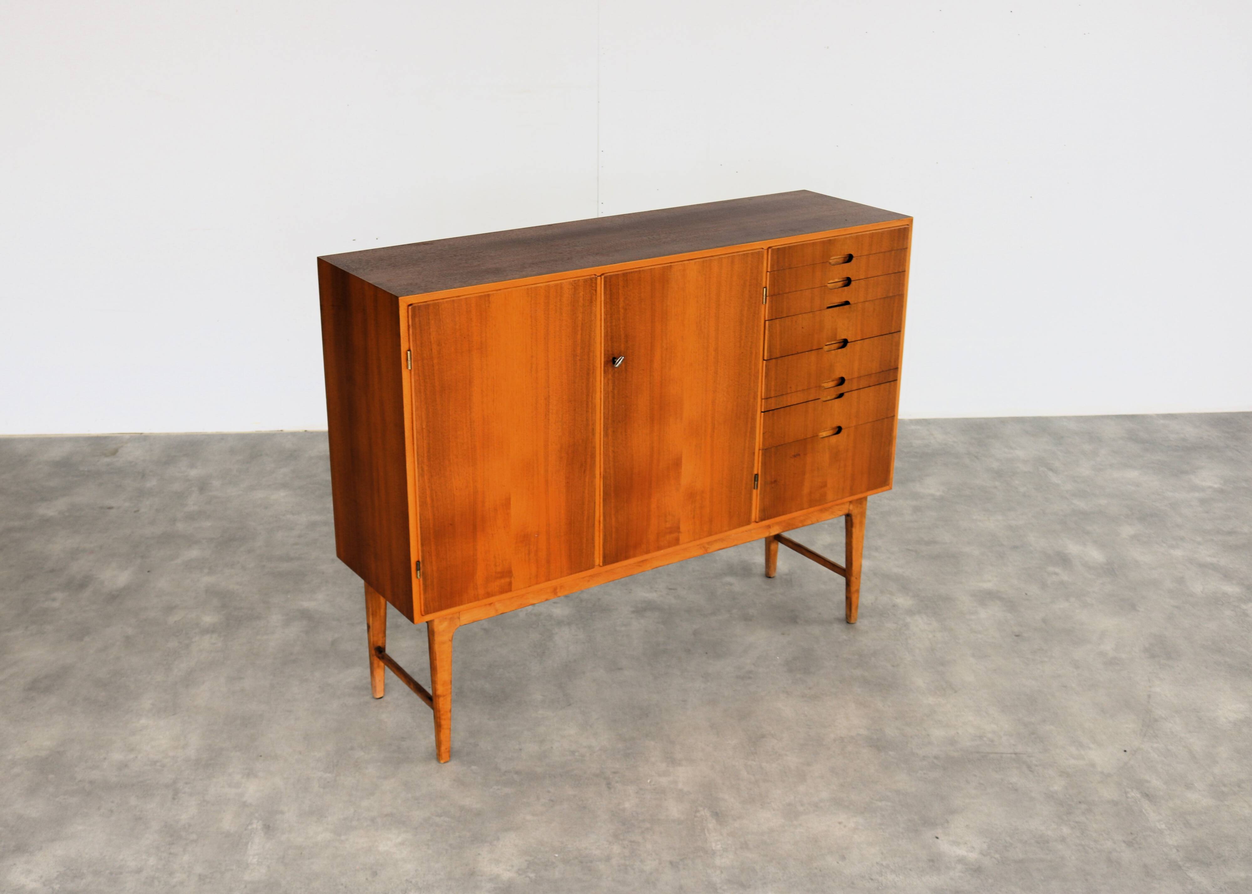 vintage highboard | wall cabinet | Juryvald | 1954
