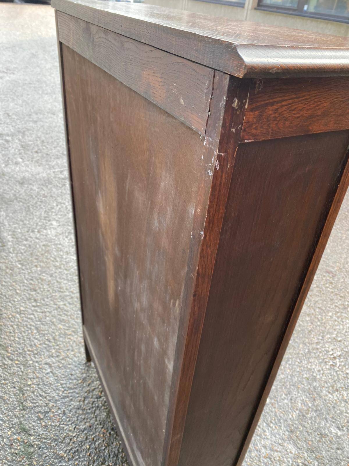Bibus Louis XV bookshelf in solid dark oak from the 19th century 125