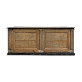 Grand Counter of Old Commerce in Pine