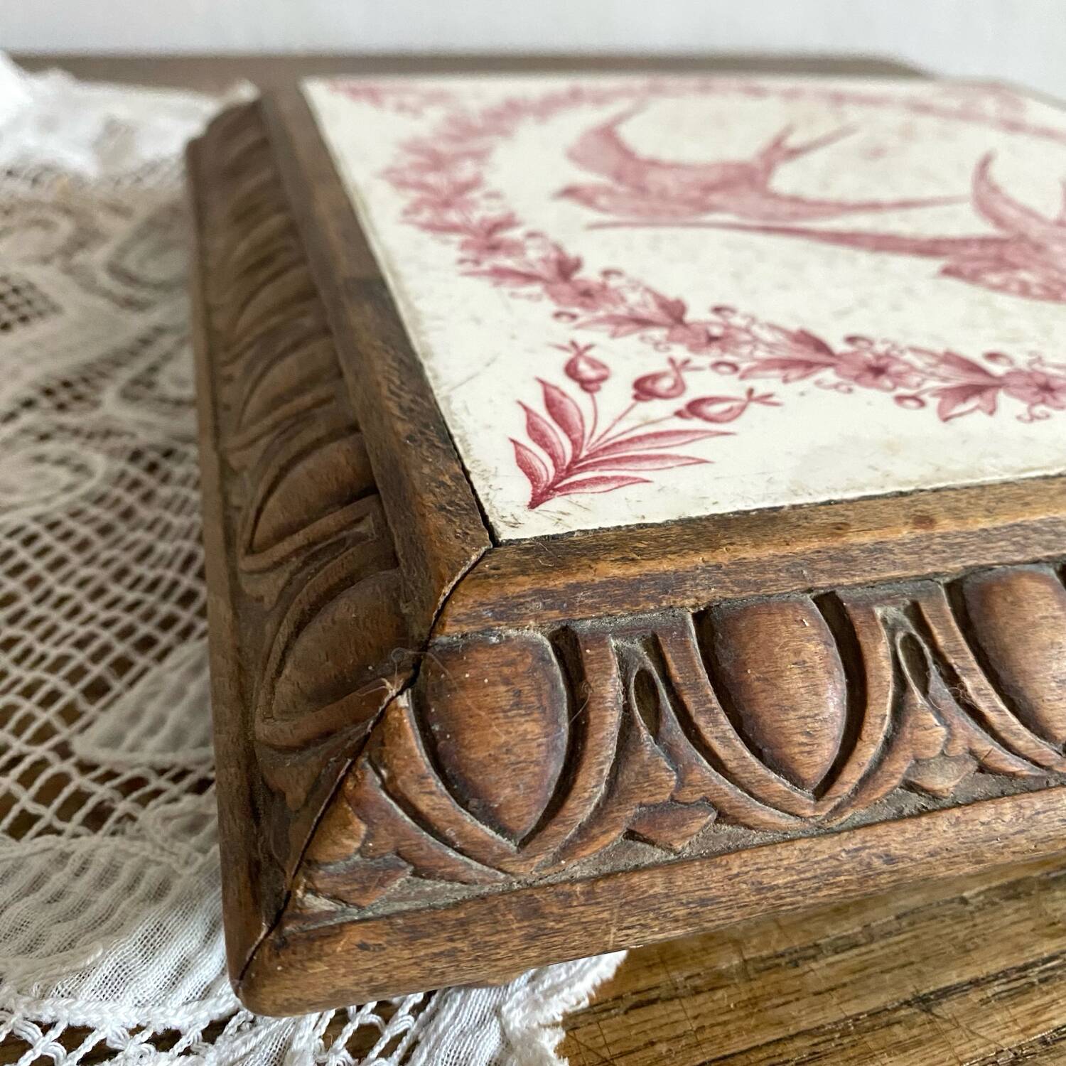 Ironstone trivet with birds