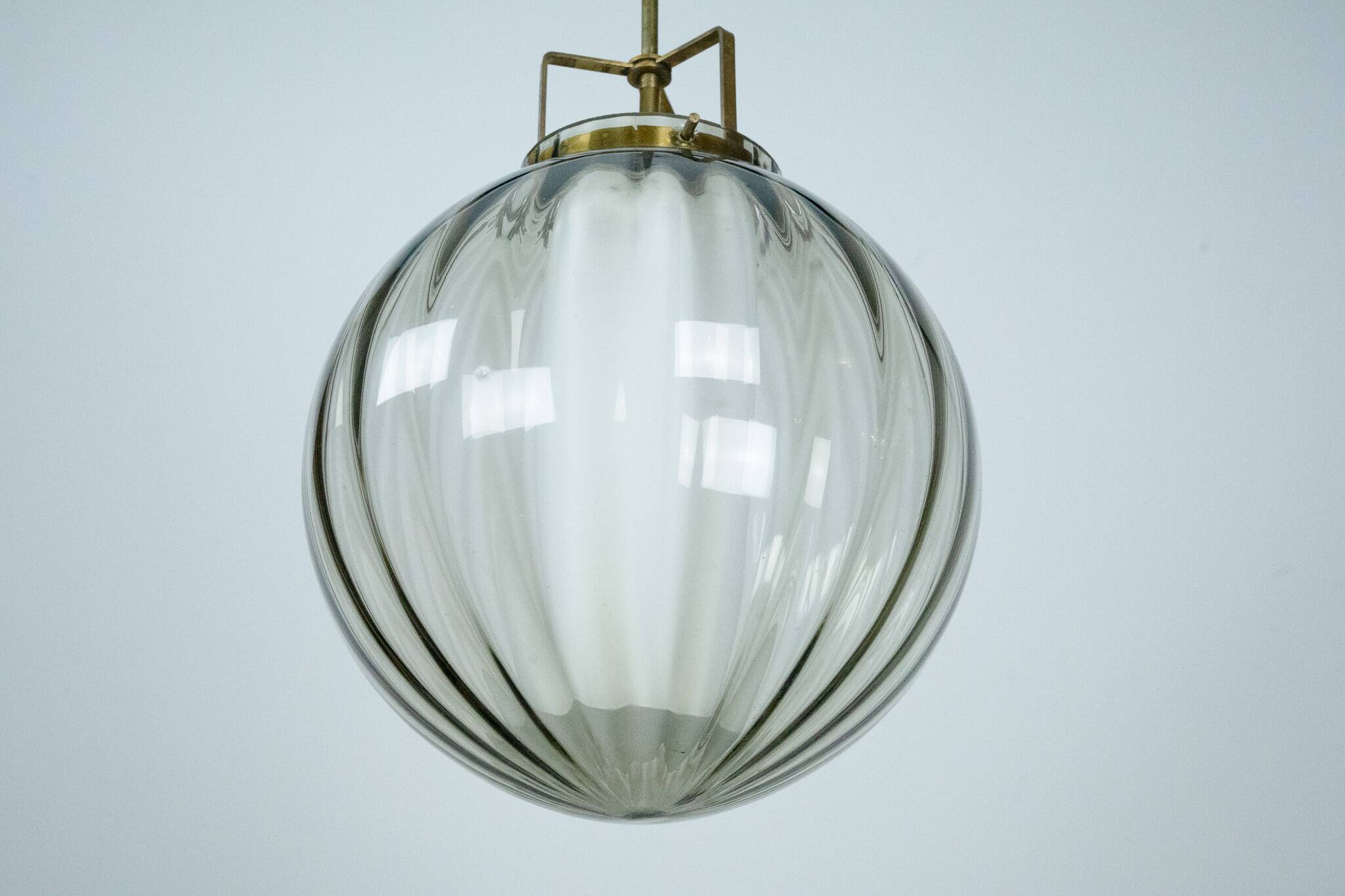 Mid-Century Murano Smoked Glass Chandelier with Opaline Diffuser, Italy '50