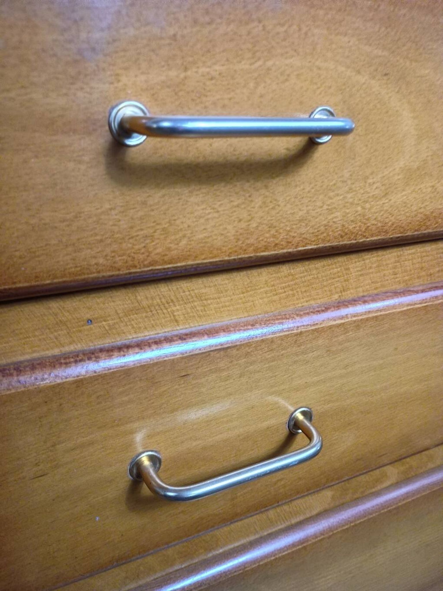 Commode pieds compas, années 60