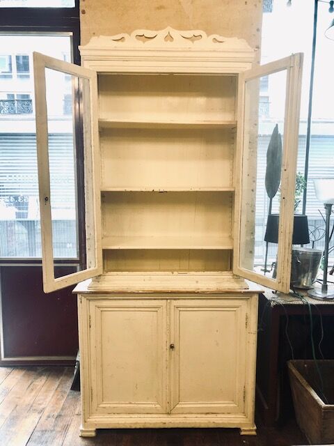 Painted wooden dresser