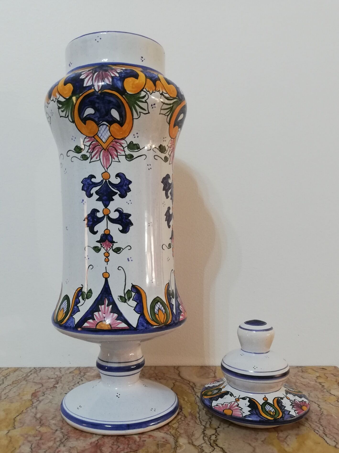 Pharmacy or apothecary pot in earthenware Vieux Rouen