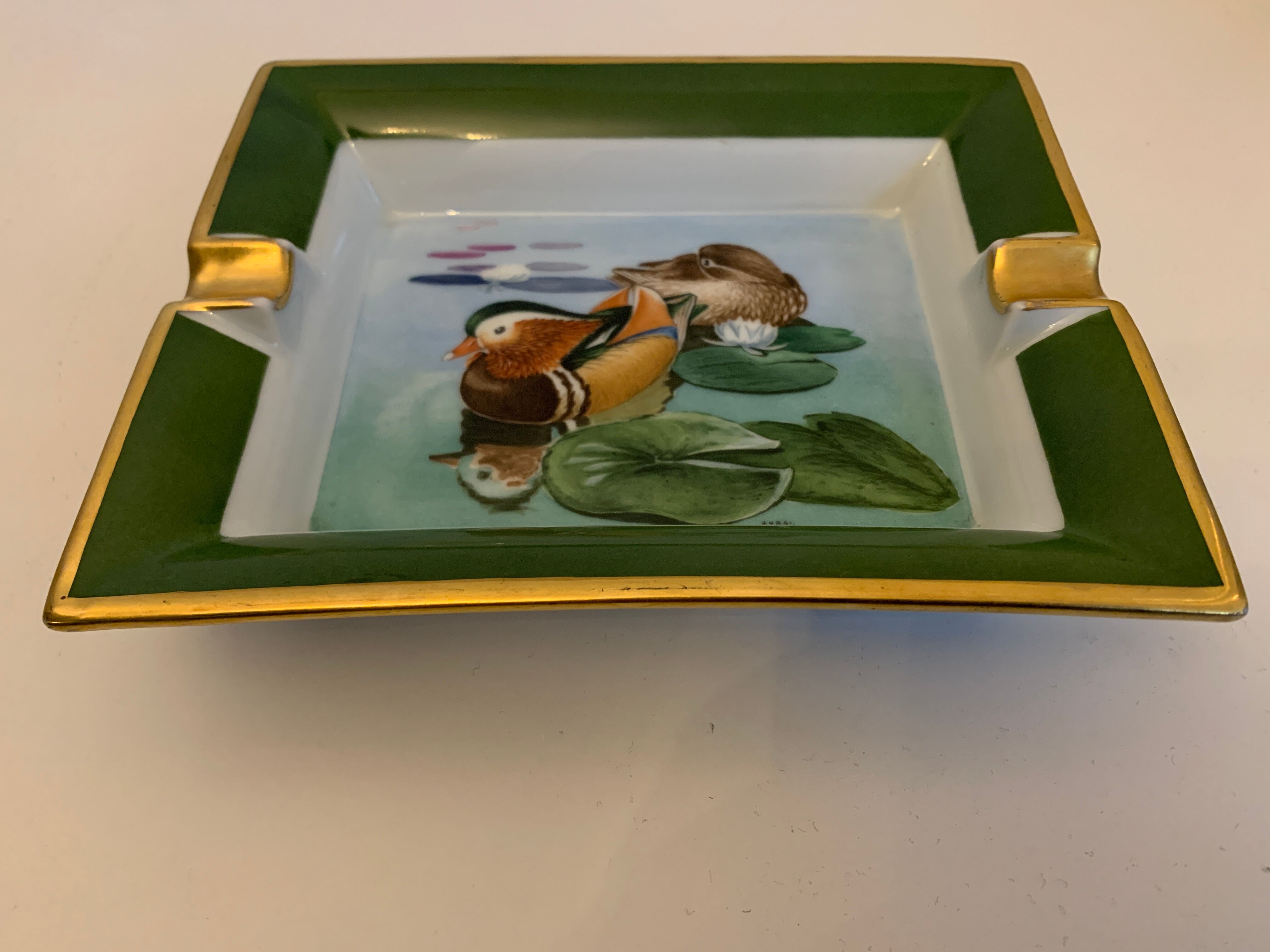 Hermès ashtray signed Rybal in fine Limoges porcelain decorated with mandarin ducks