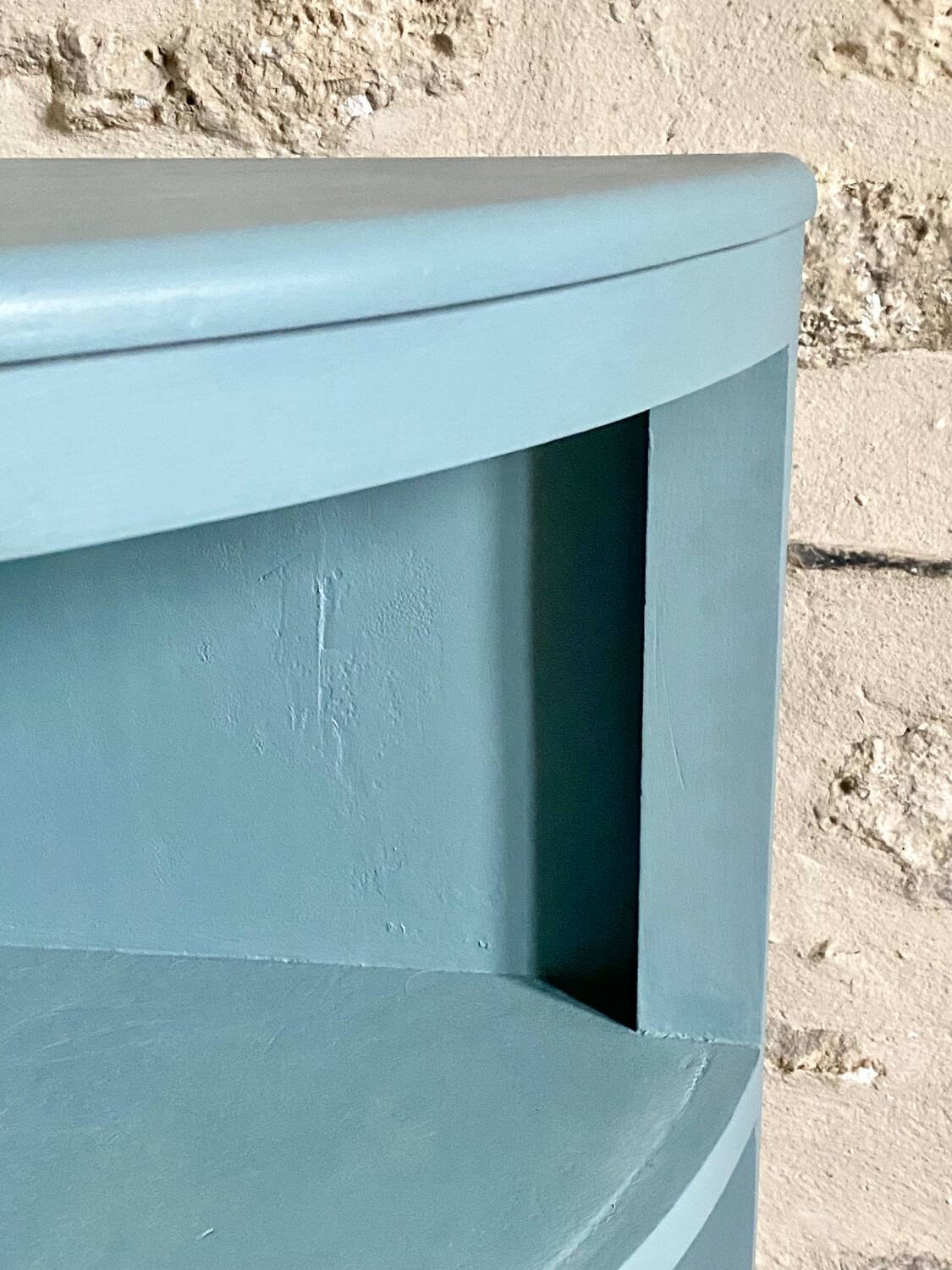 Corner cabinet