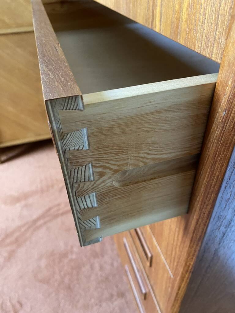 Commode scandinave