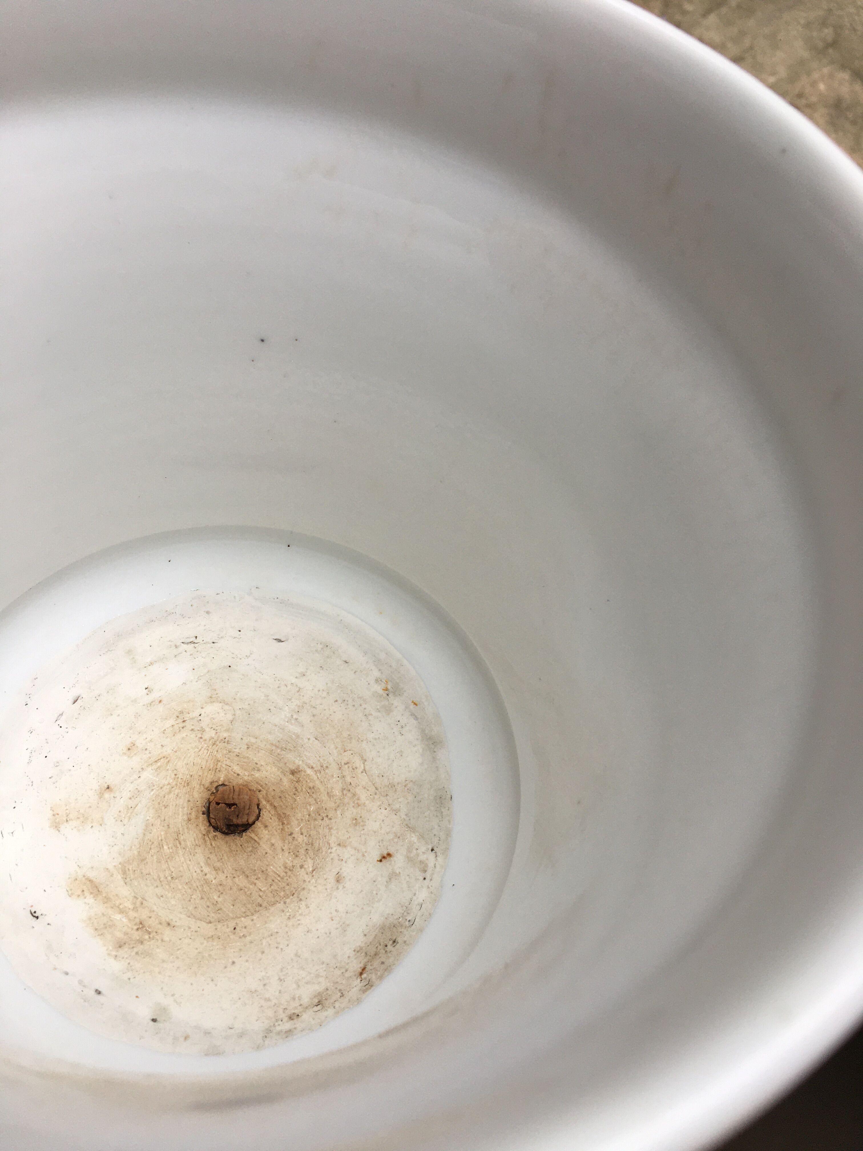 Porcelain pot cover of Paris