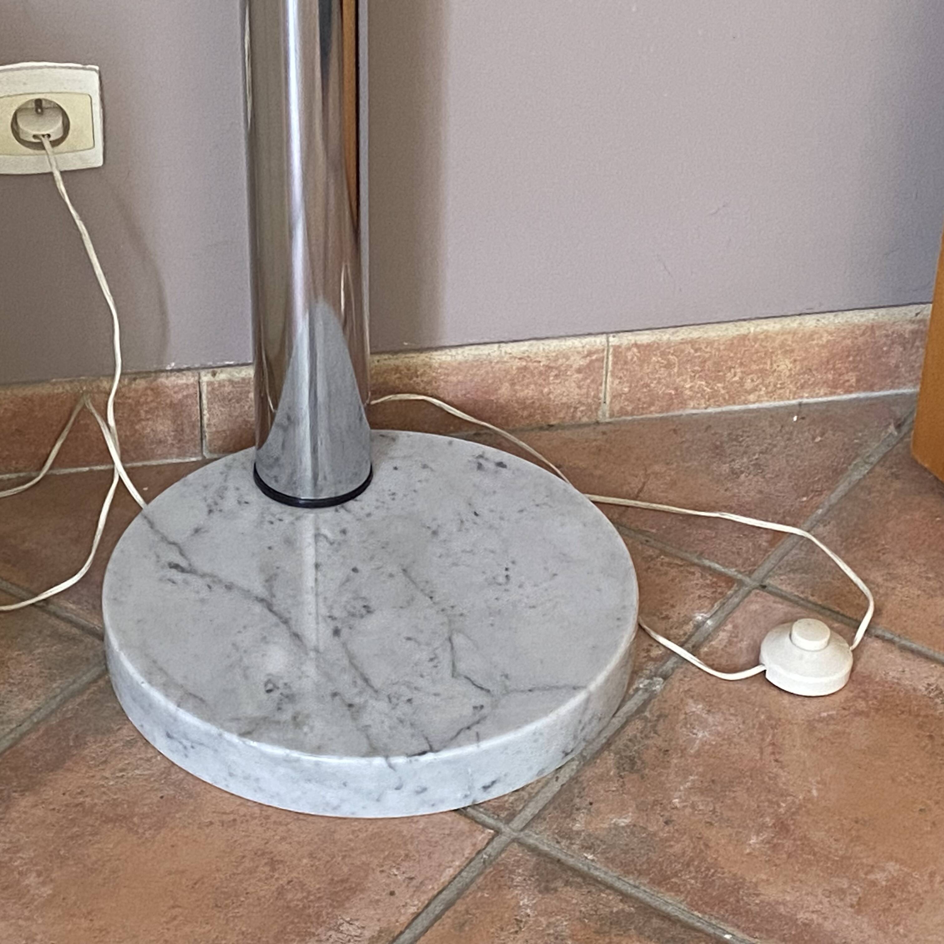 Lampadaire muguet par goffredo reggiani. 1970.