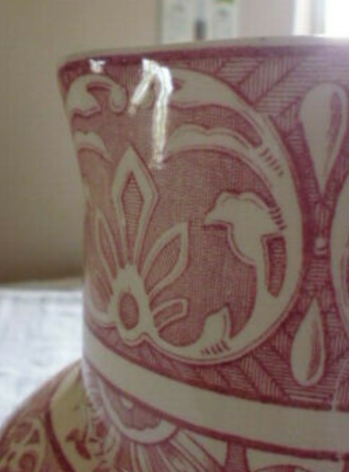 Broc or pitcher Longchamp Moorish décor pink