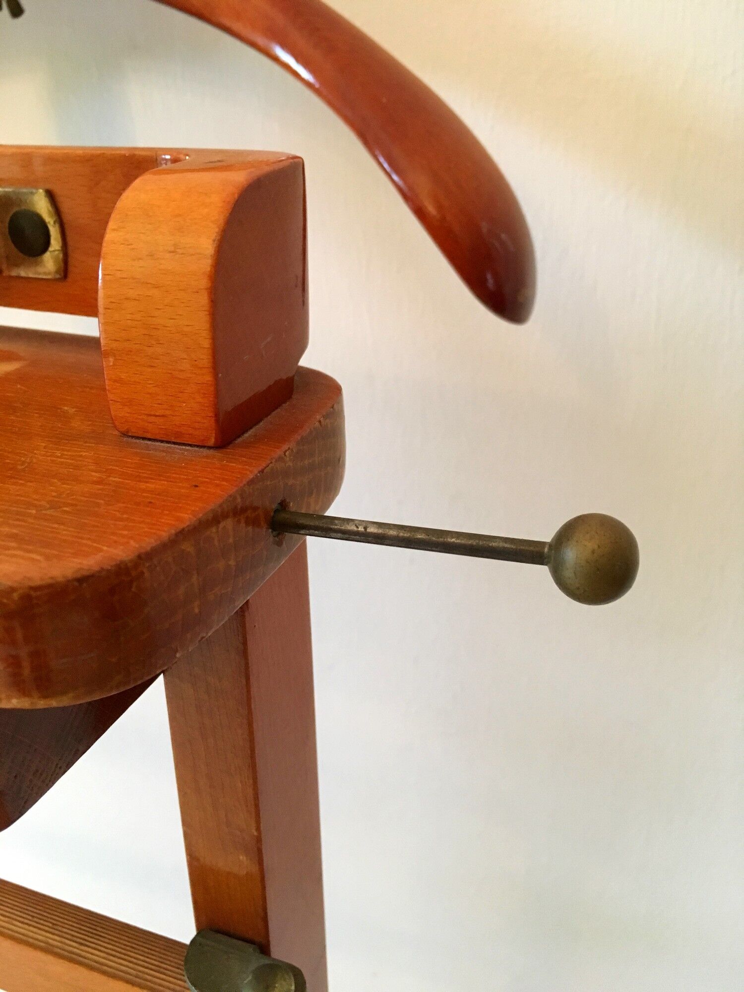 Fratelli Reguitti 60s vintage Footman