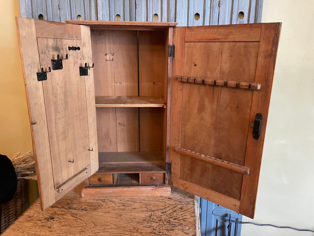 (Hang) wall cabinet tool cabinet Peugeot Fréres