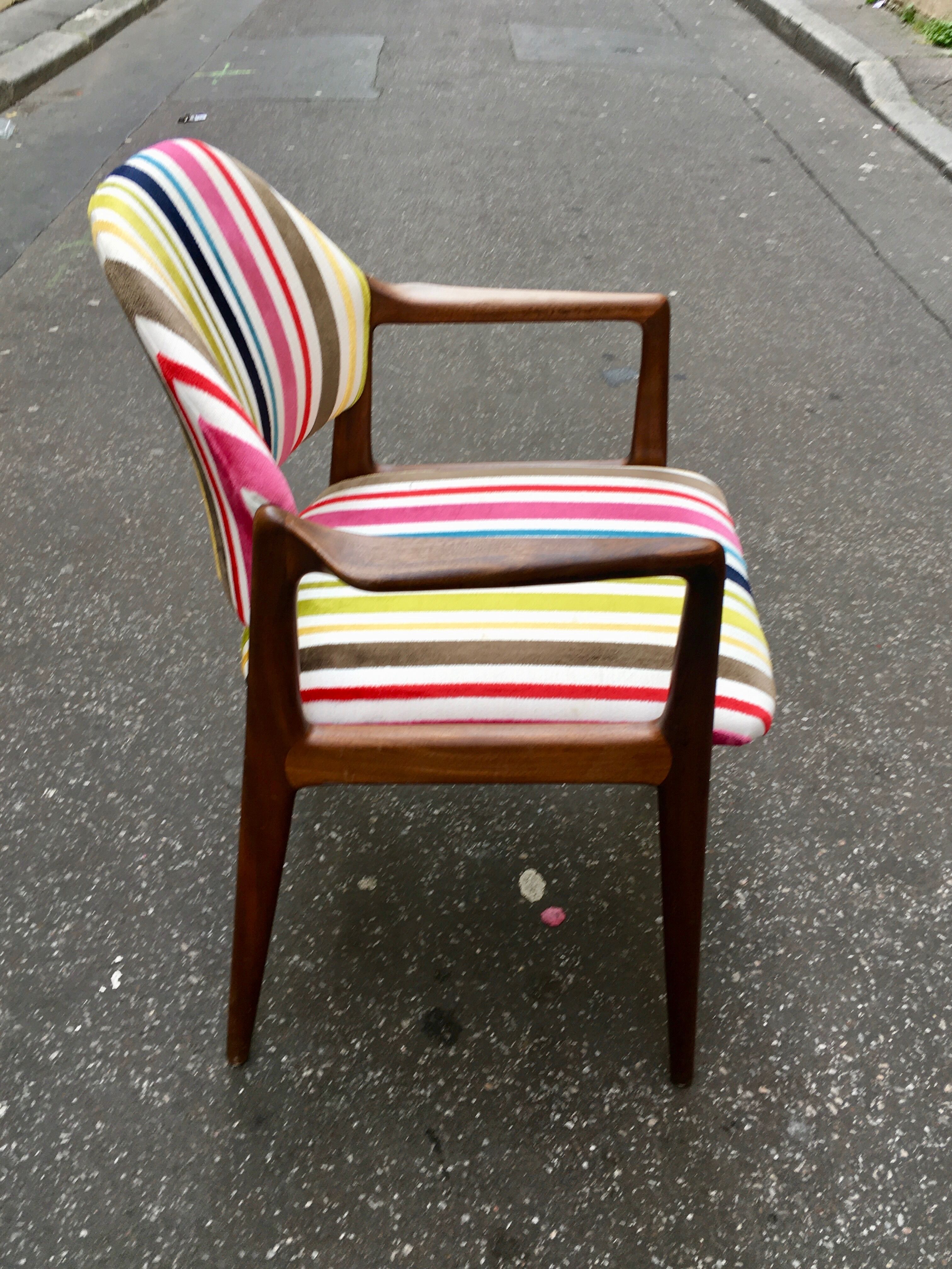 Scandinavian chair in solid teak with Nobilis fabric