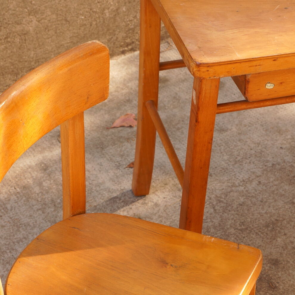 Desk and chair child baumann