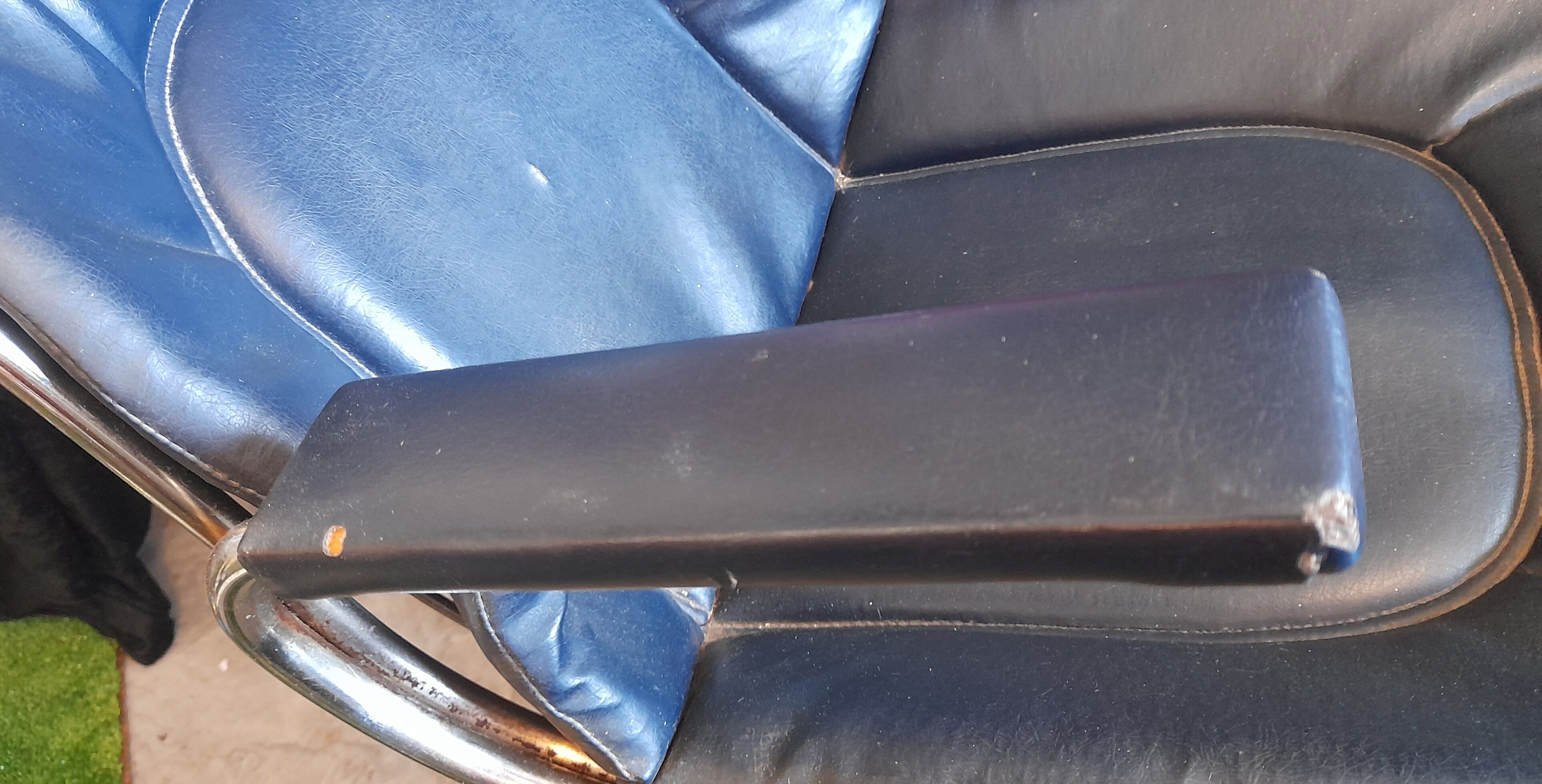 Pair of Gastone Rinaldi Radiofreccia chrome armchairs