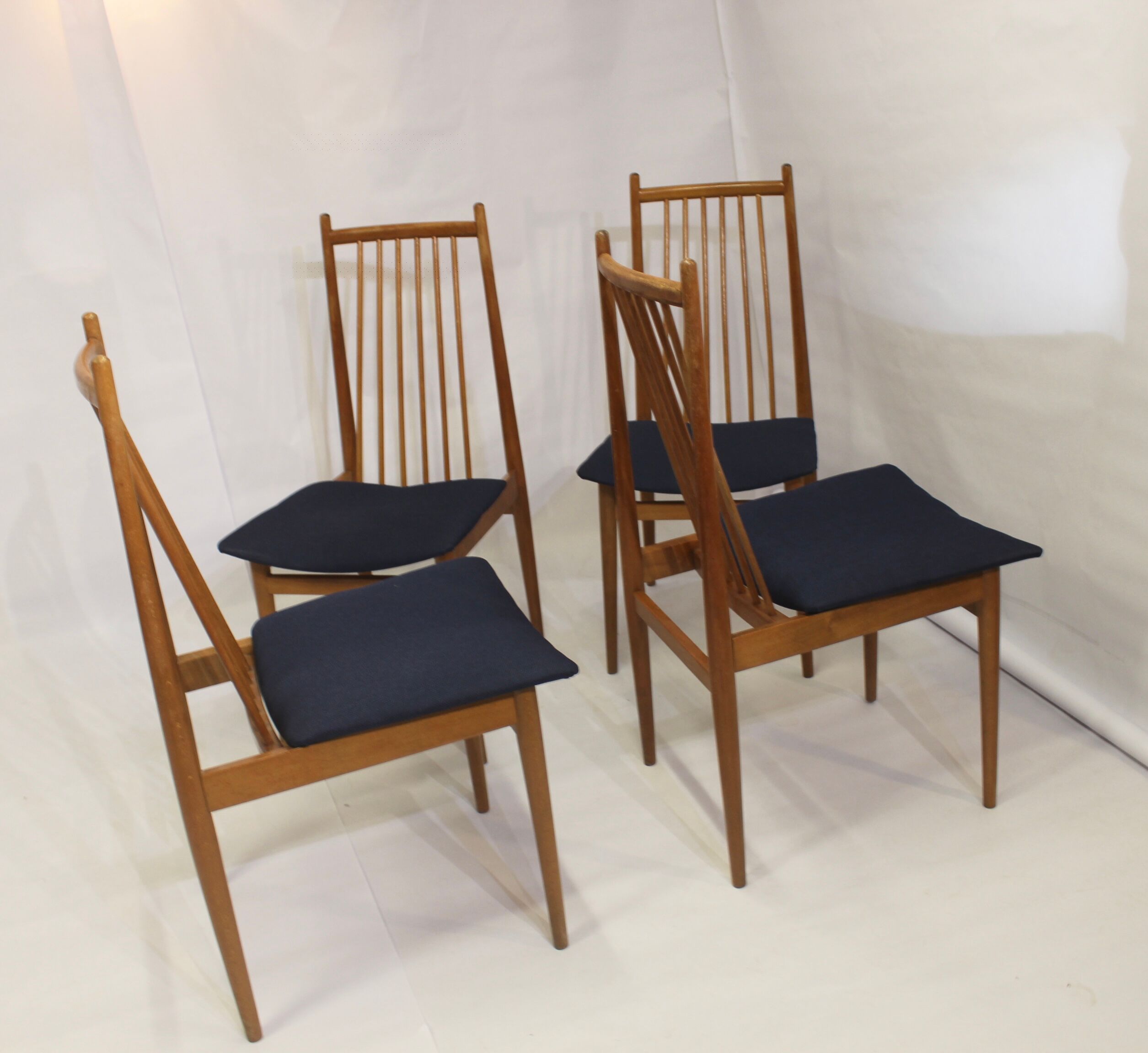 Set of 4 Scandinavian chairs year 70s