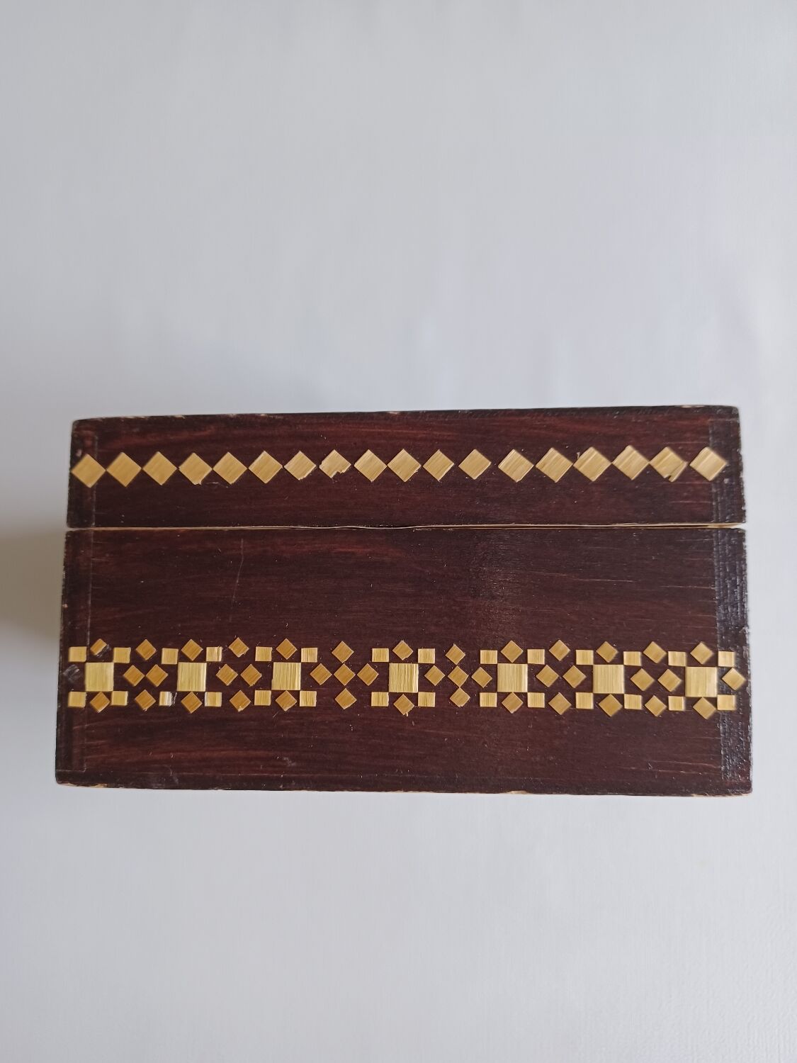 Box in straw marquetry.