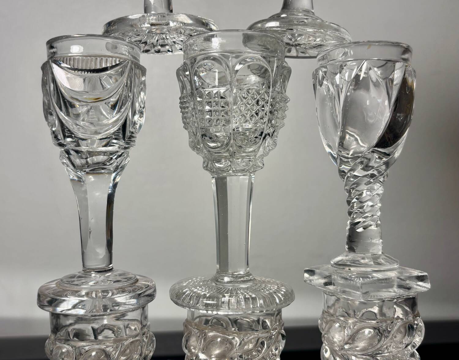 Cabaret set Baccarat 8 glasses and silver plated tray
