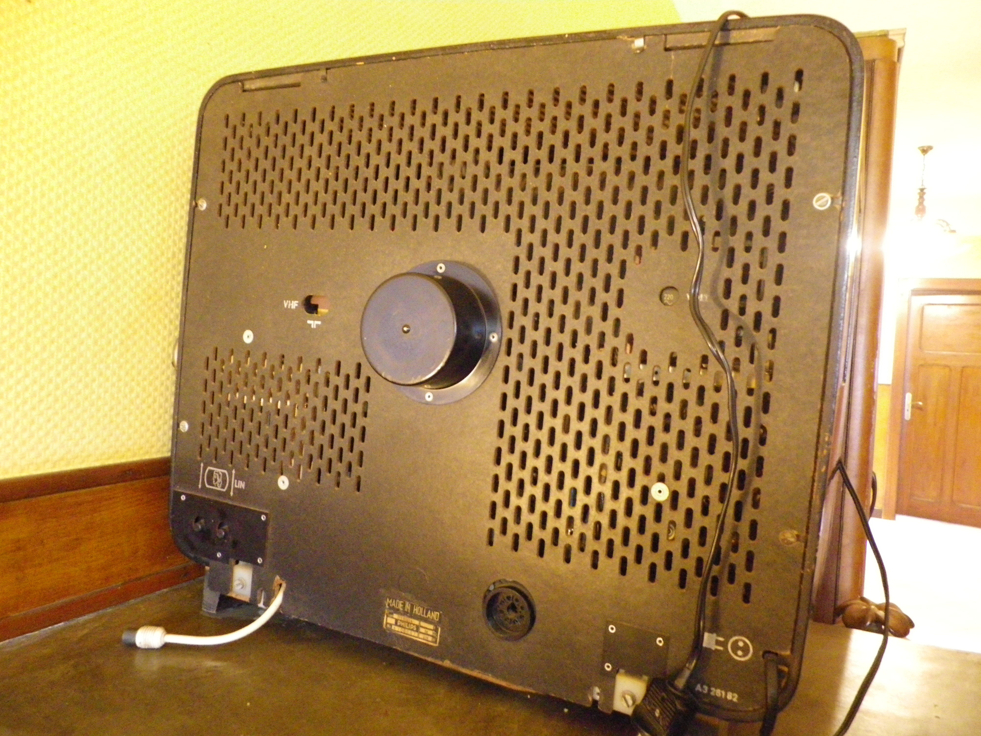 Philips vintage TV, lacquered wood frame -Holland- 50s