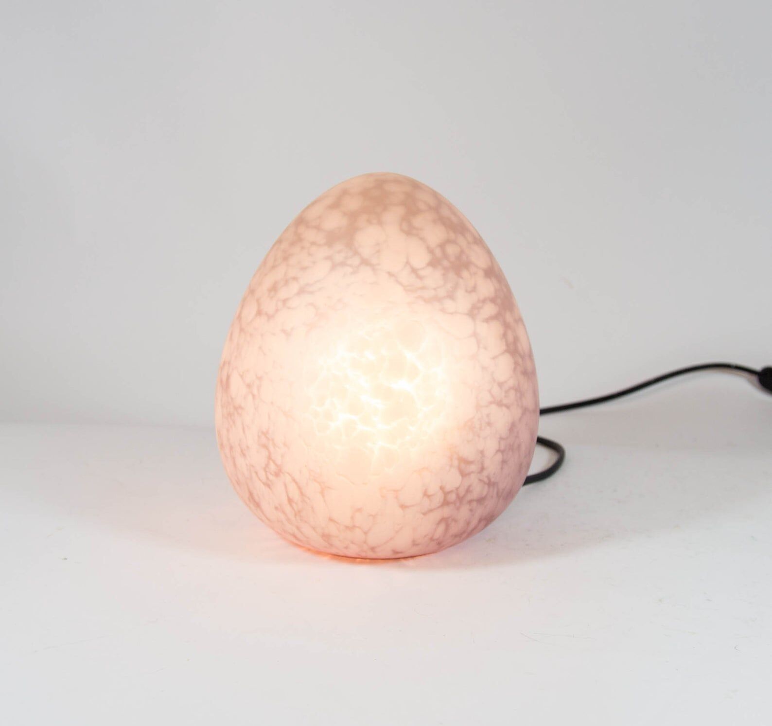 80's vintage light purple glass egg lamp