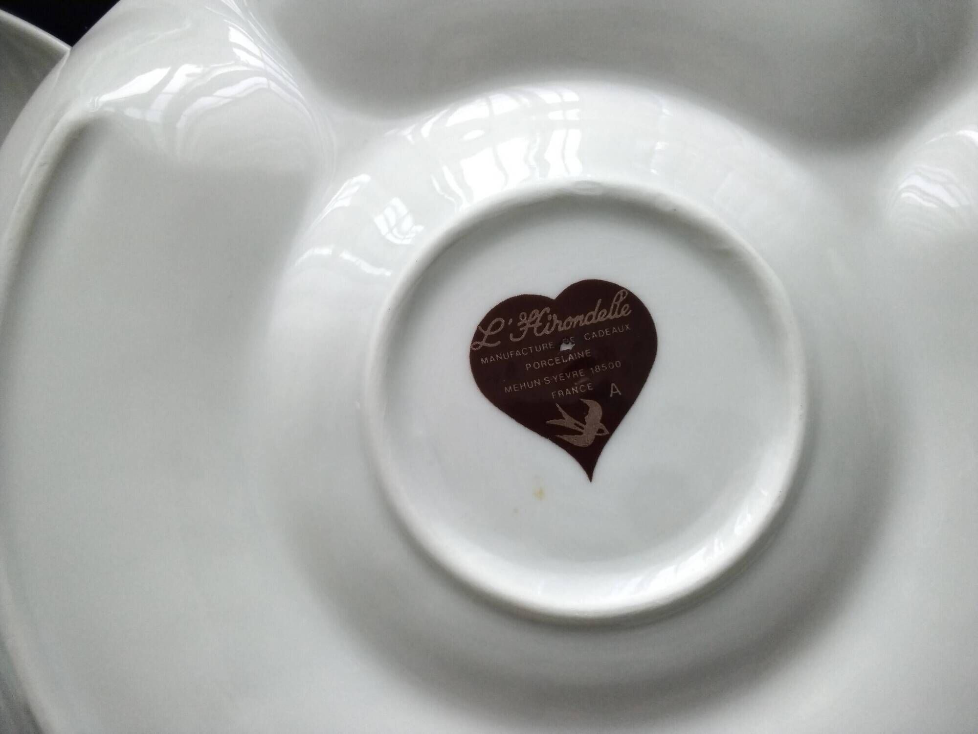 6 L'Hirondelle porcelain artichoke plates by Mehun sur Yèvre