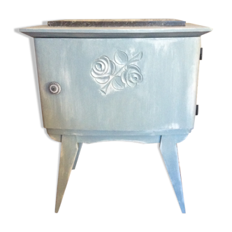 Bedside table