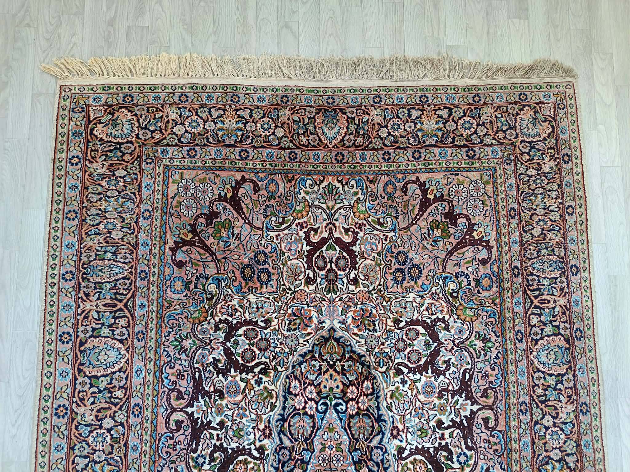Handmade Pakistani Kashmir carpet
