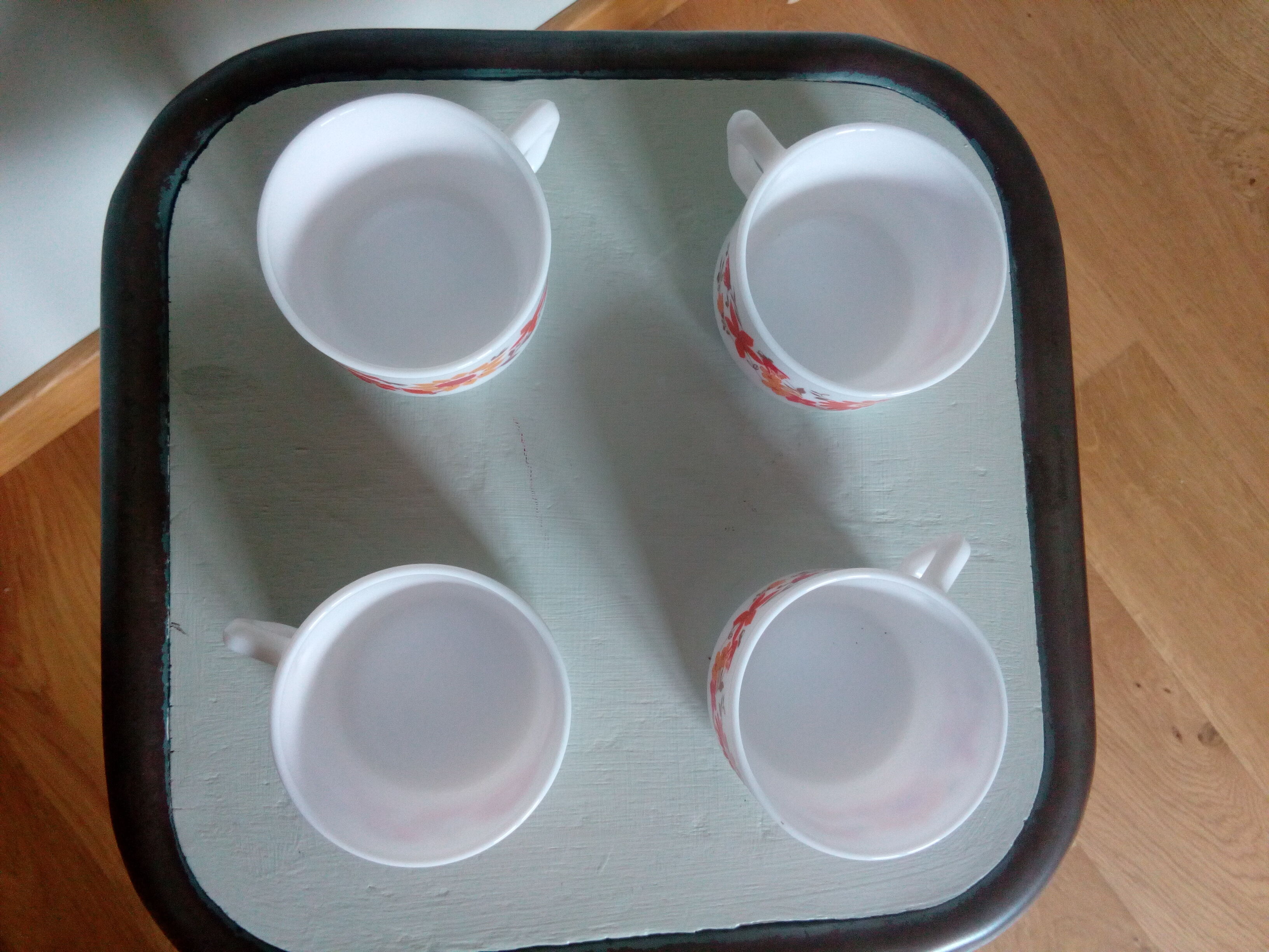 Arcopal cups flower patterns 70s