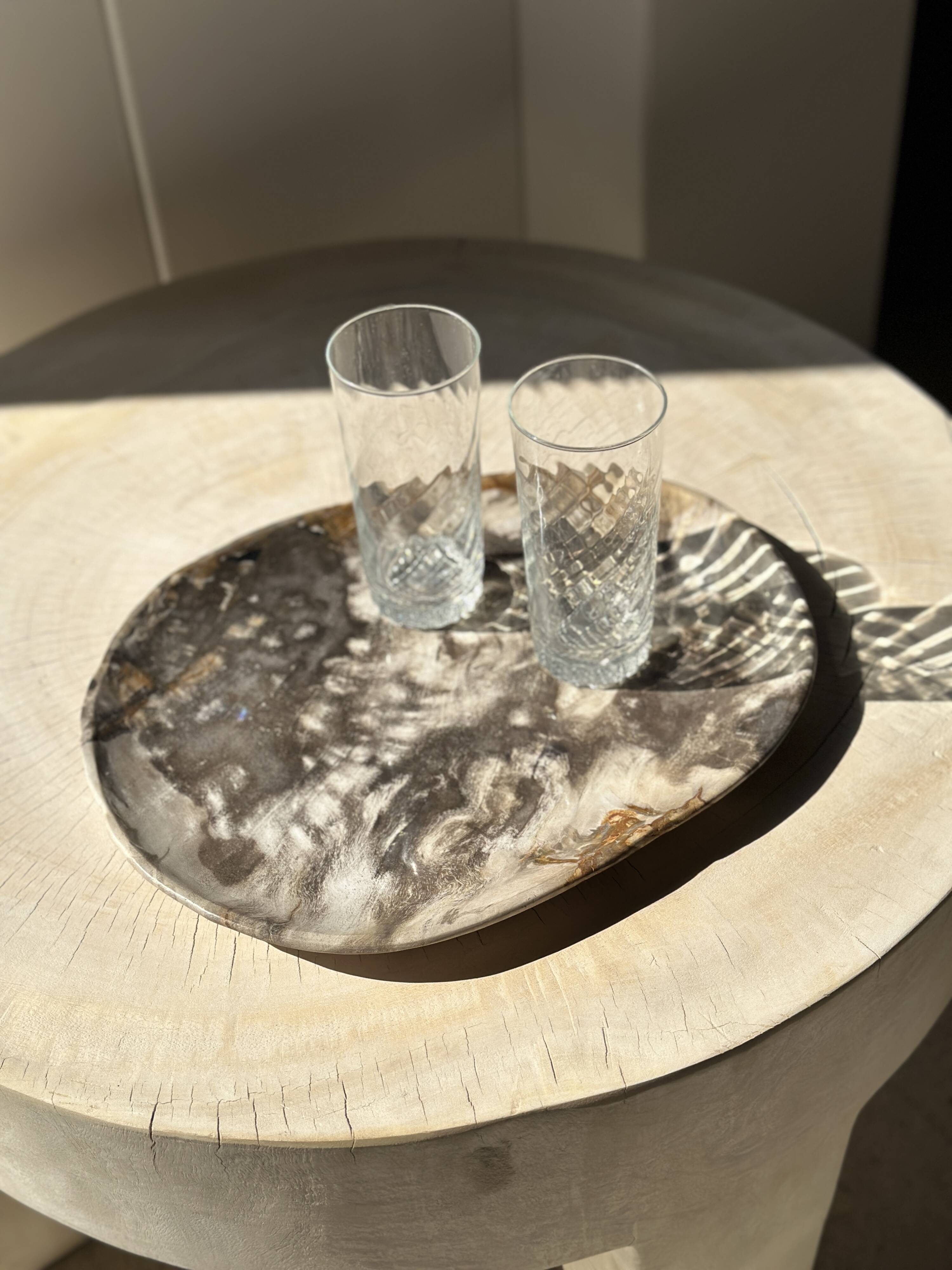 Very large empty pocket or dish in medium light petrified wood 1143