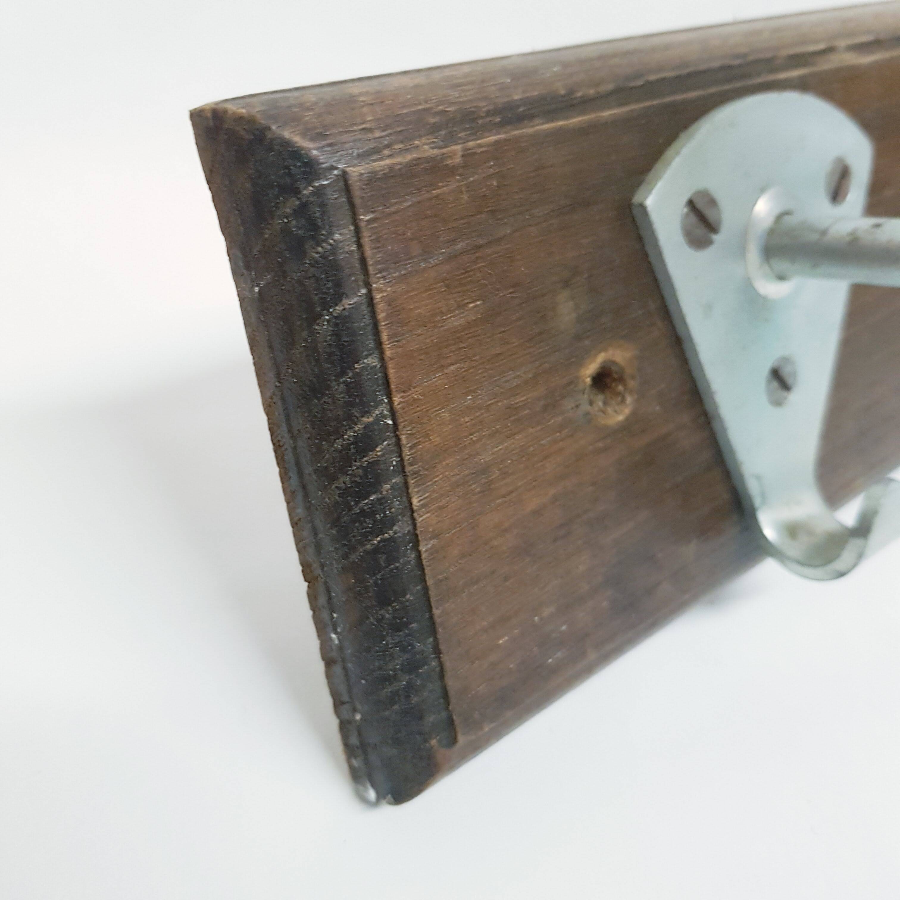 Old school hooks in Bakelite