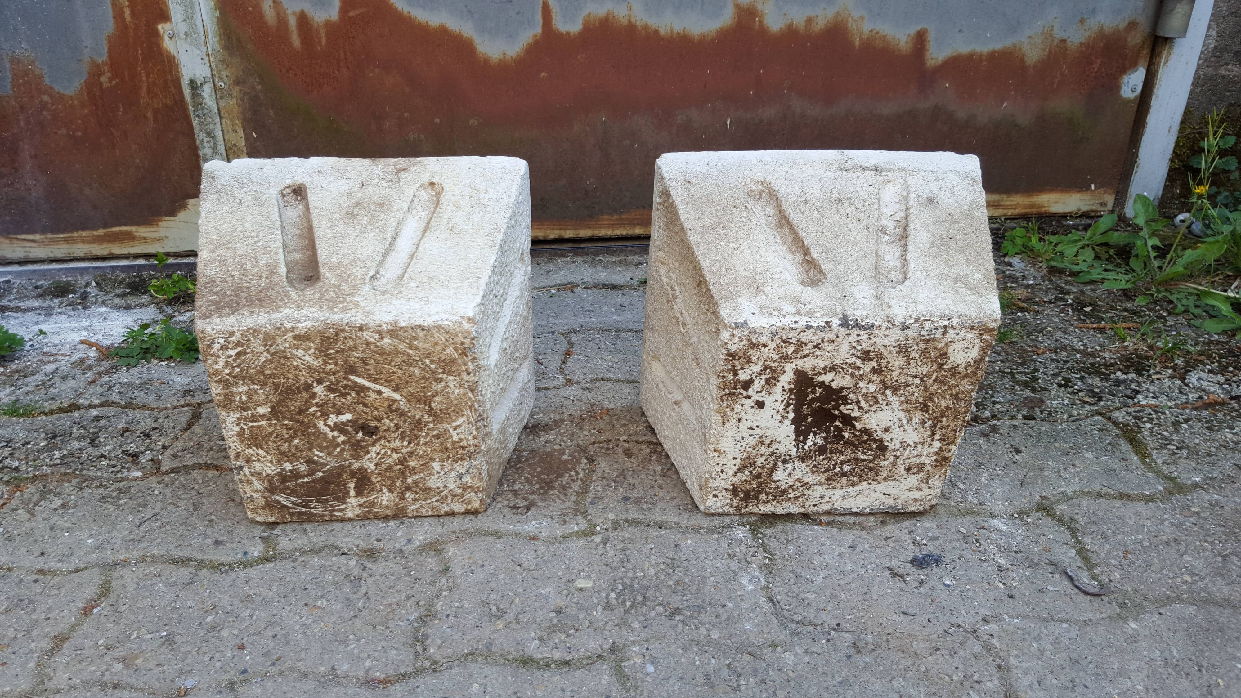 Pair of vintage cement cement planters 1960/70