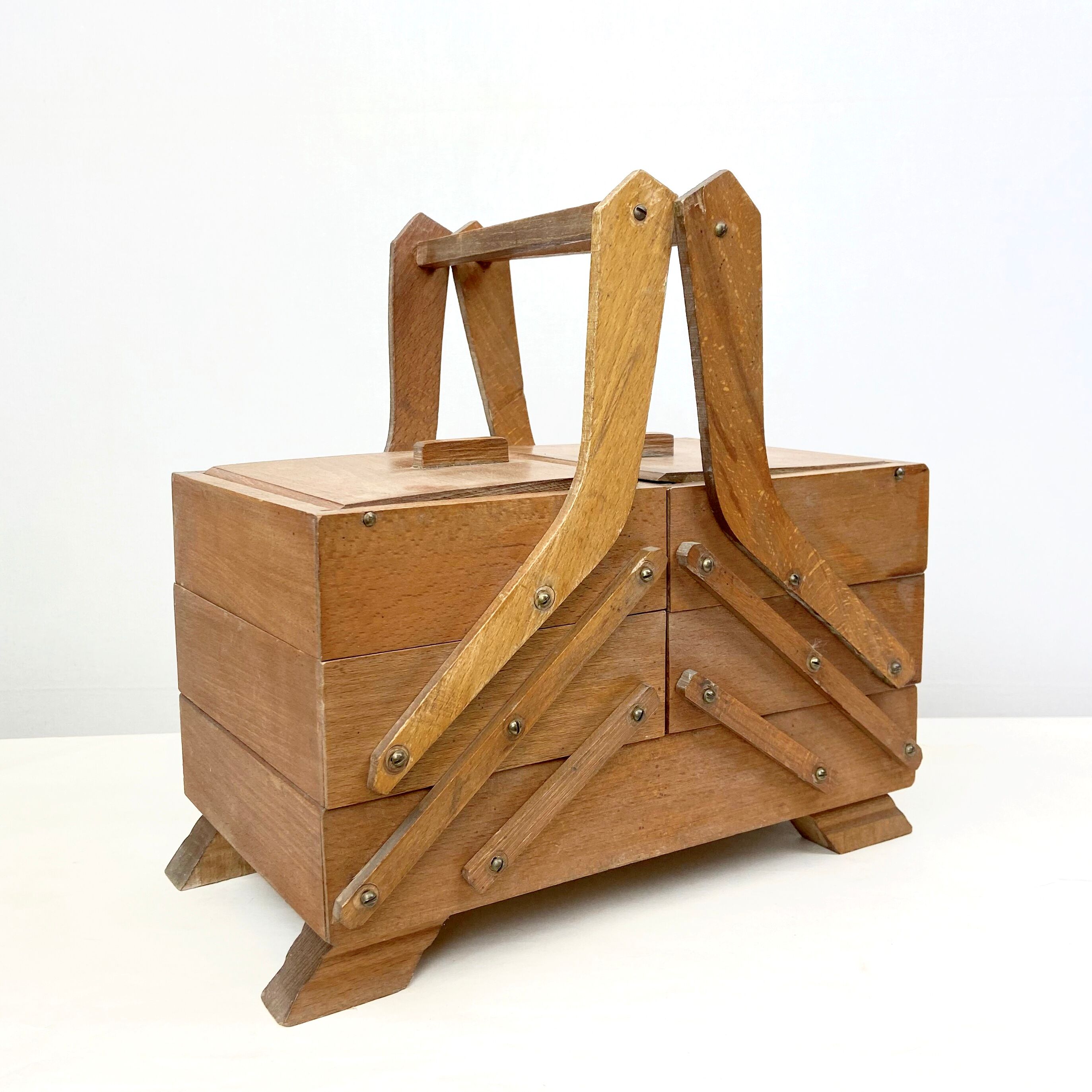 1950 former worker wooden sewing box