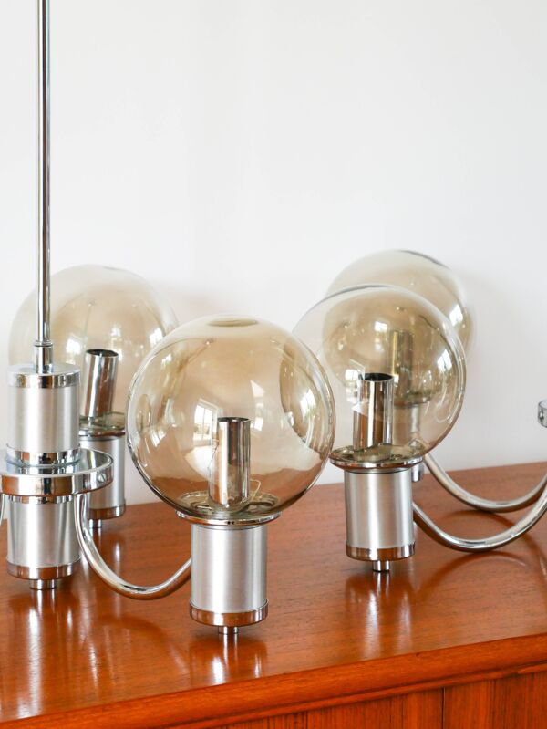 Lustre cinq branches, en chrome et globes en verre fumé, Design, 1970