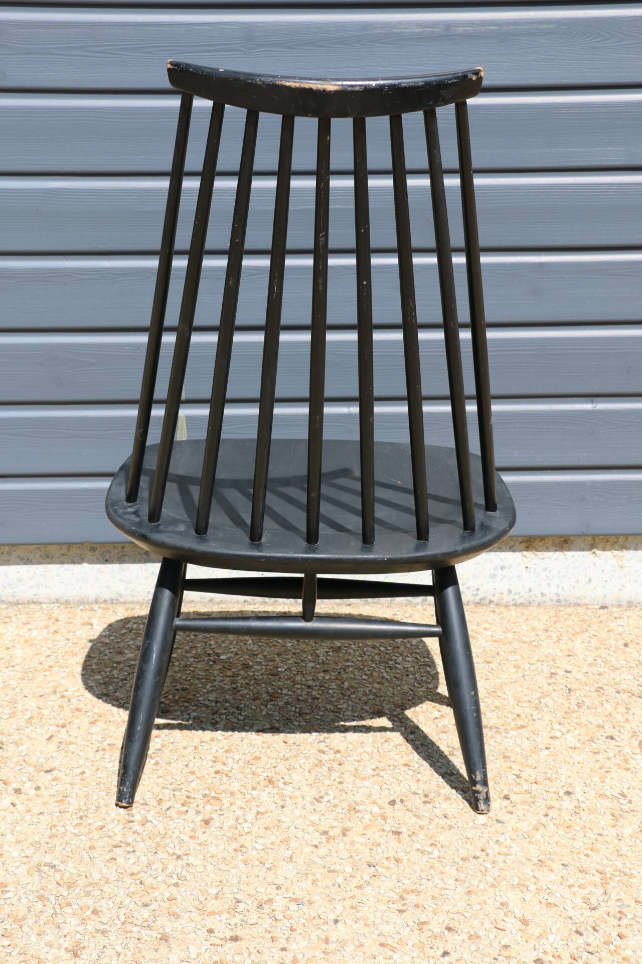 Pair of “mademoiselle” chairs by ilmari tapiovaara