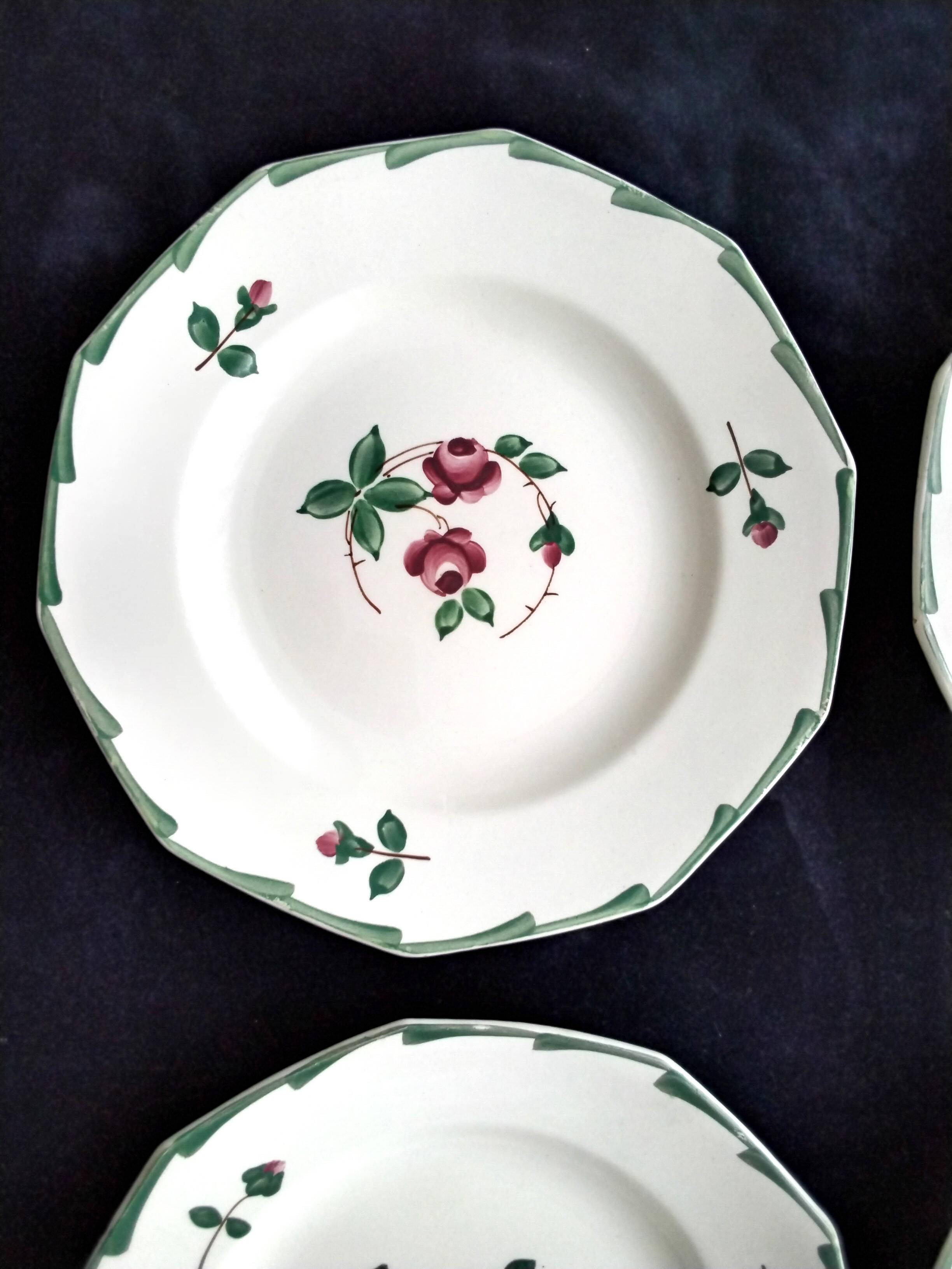 Lot de 4 assiettes demi porcelaine de Saint Amand  Modèle Arlette