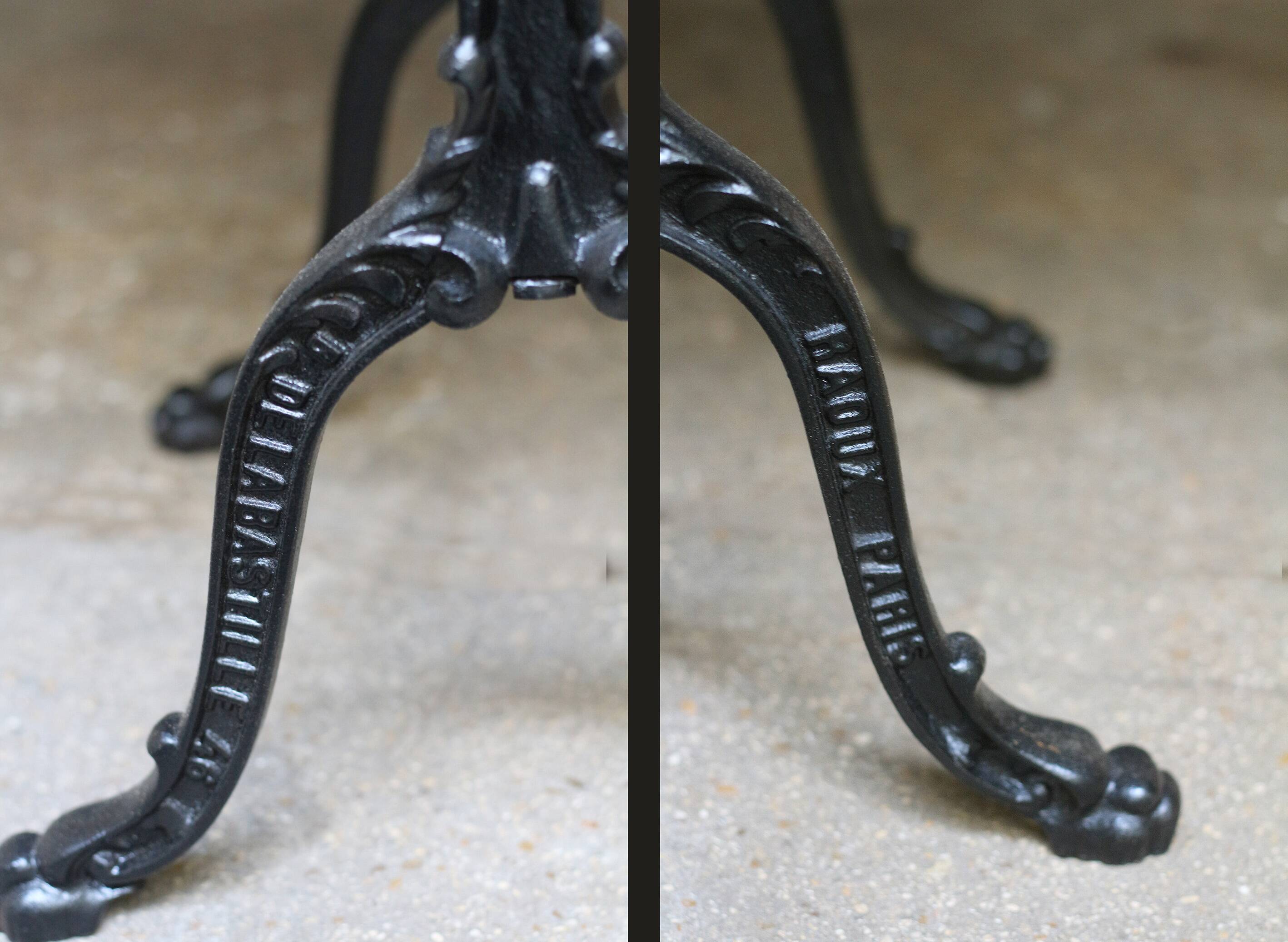 Petite table de bistrot ancienne (RAOUX, Paris).