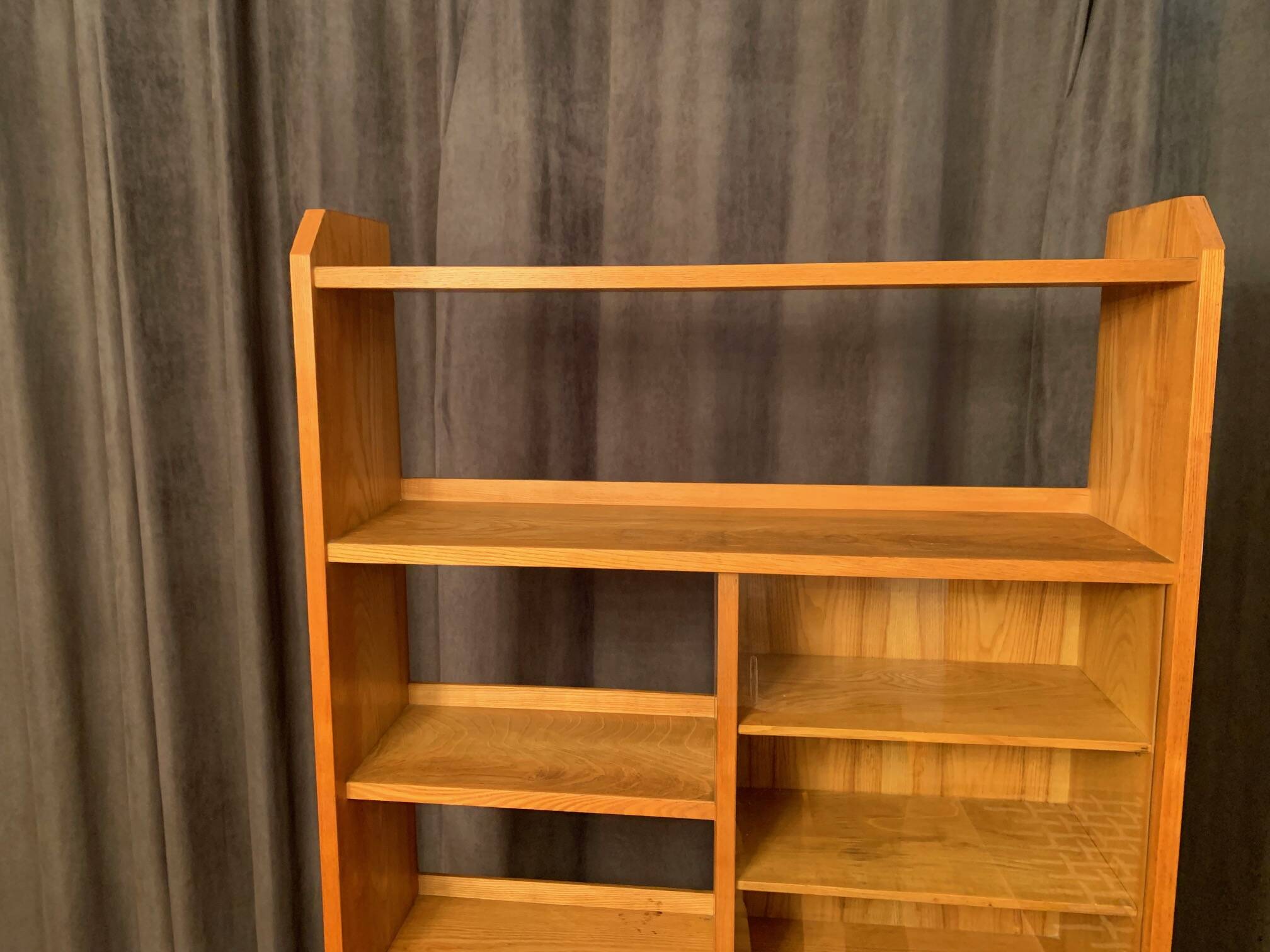A unique bookcase-library designed by Mieczysław Puchała, Stołeczne Zakłady Drzewne Przemysłu Tereno