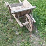 Garden wheelbarrow