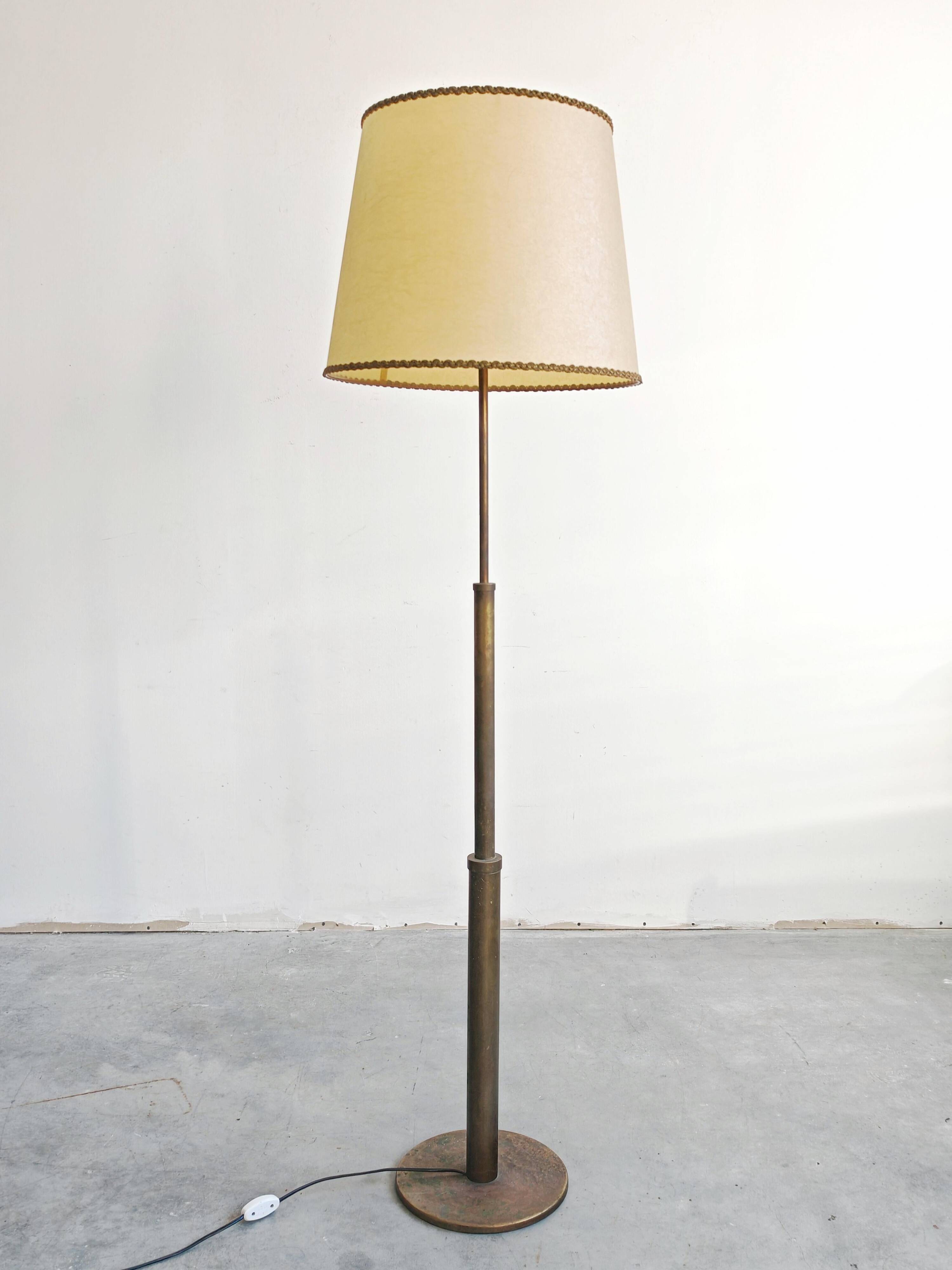 Late Art Deco floor lamp in bronze, 1940s.