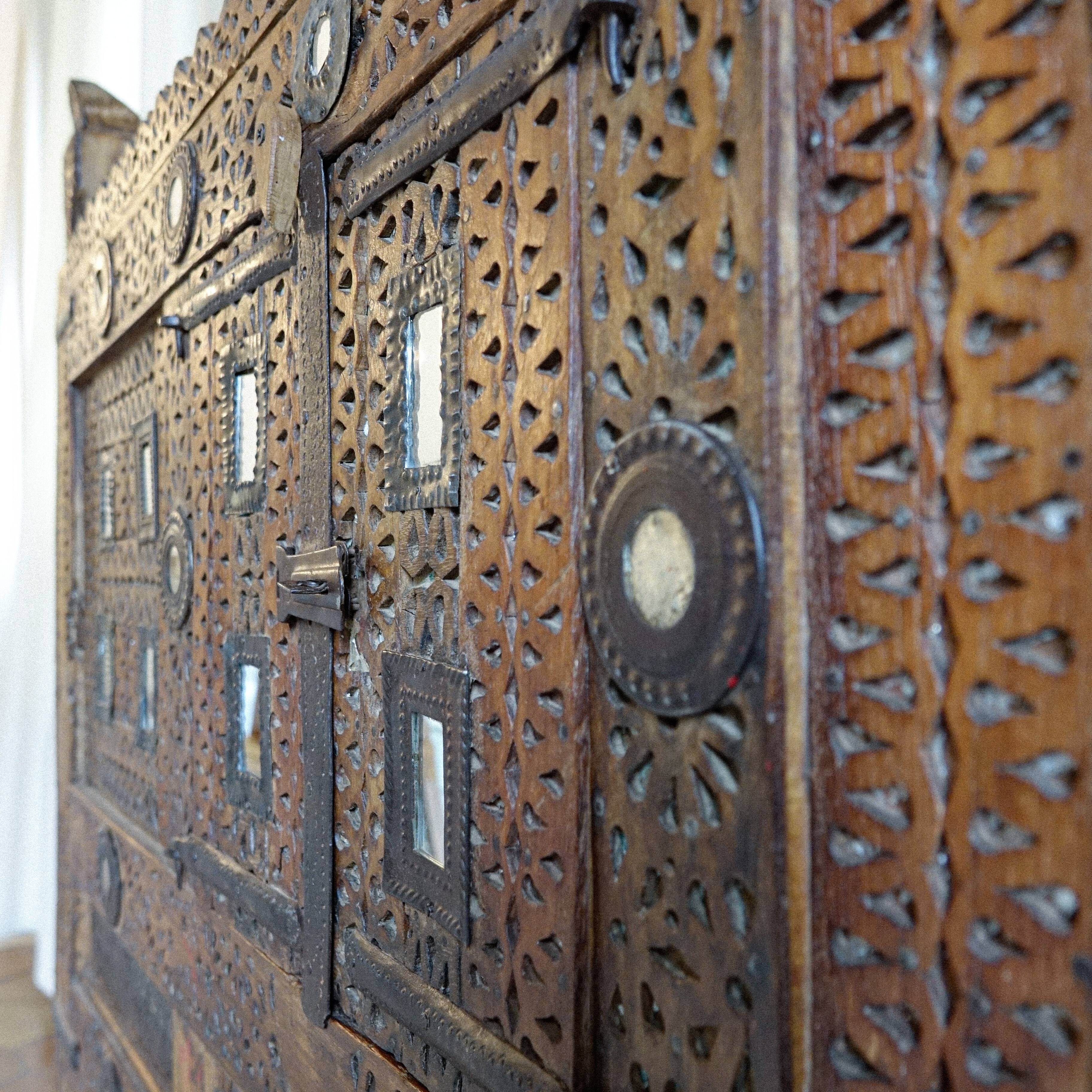 Ancien meuble indien Damchiya
