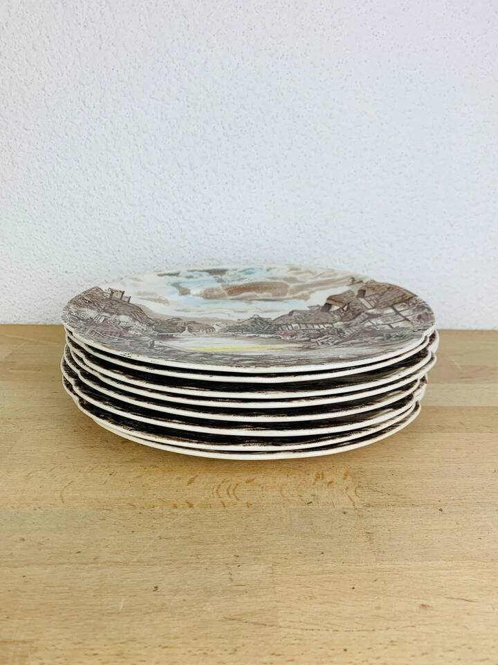 8 plates 1 dish Olde English Countryside Johnson Bros ironstone