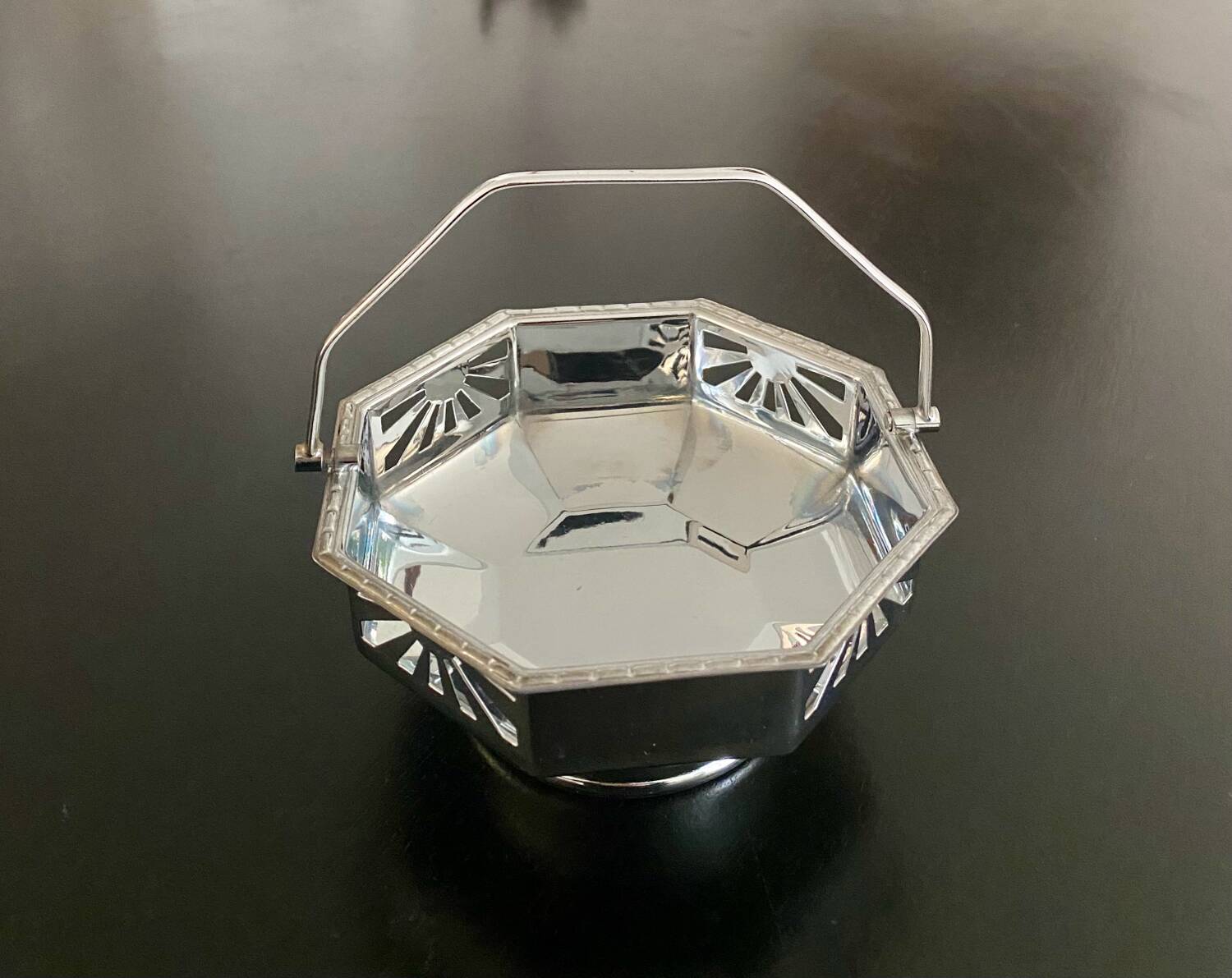 1 sugar bowl or art deco stainless steel bowl