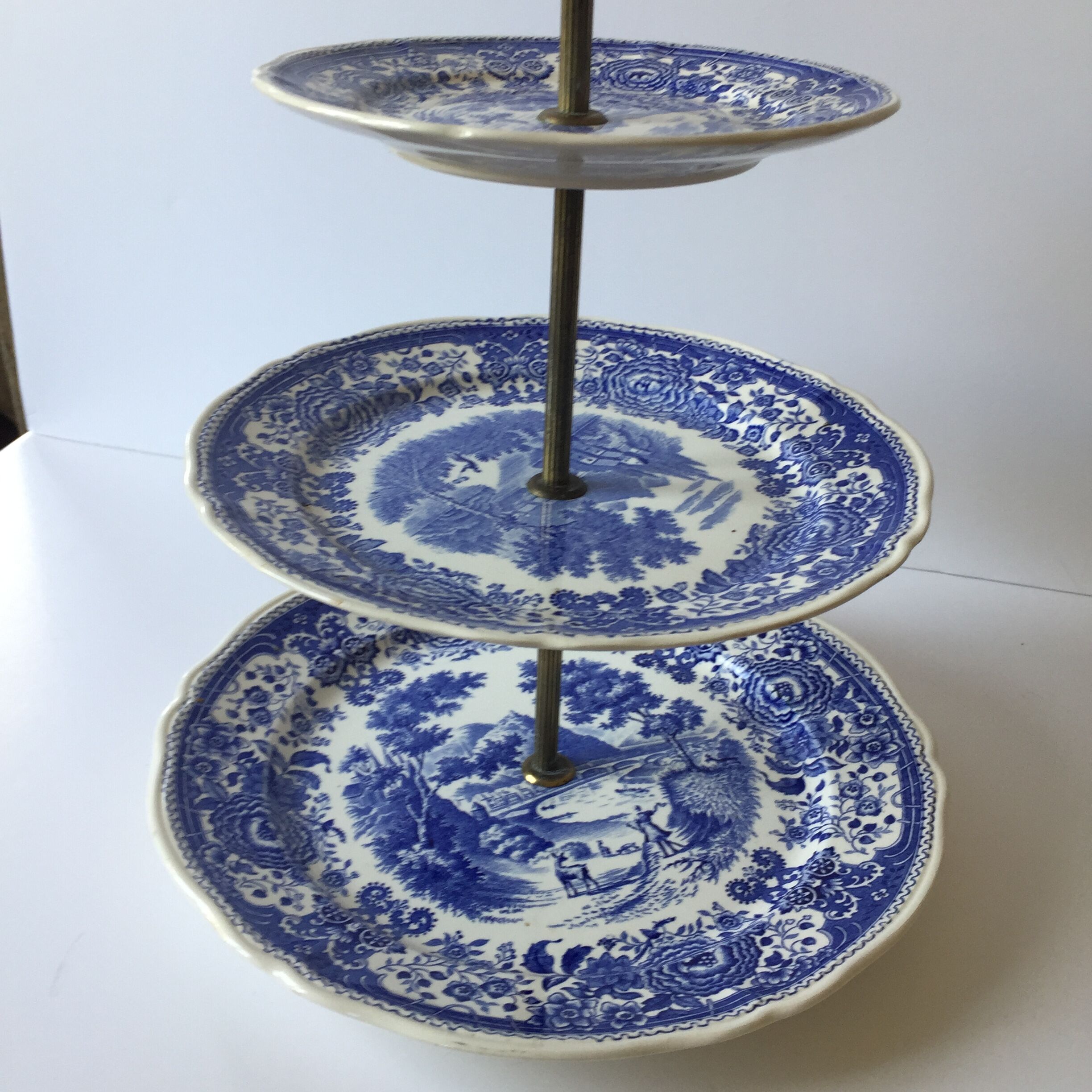 Villeroy and Boch cake trays