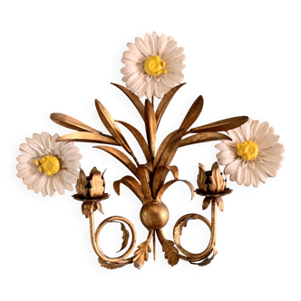 Wall lamp in gilded brass with a daisy design.