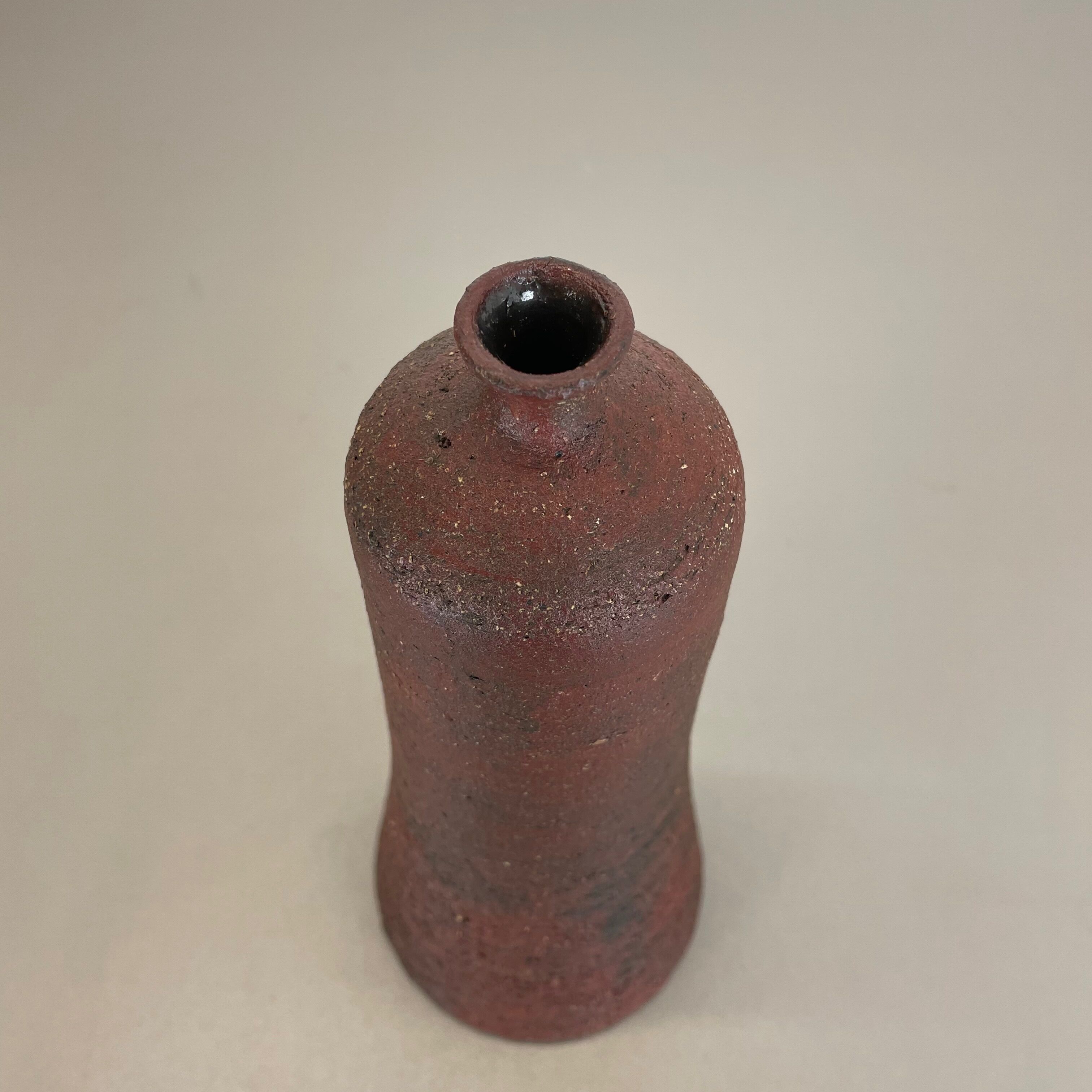 Vase abstrait en céramique rouge de studio par Gerhard Liebenthron, Allemagne, années 1970