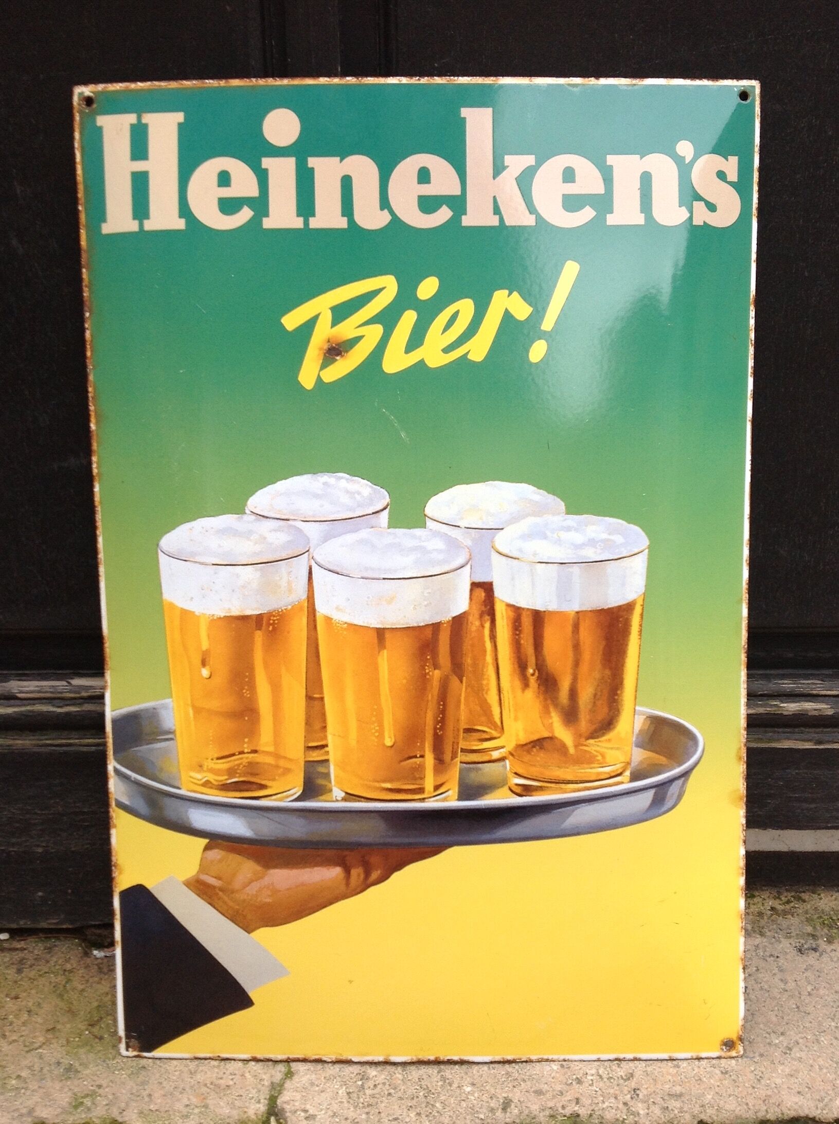 Heineken's enamelled plate