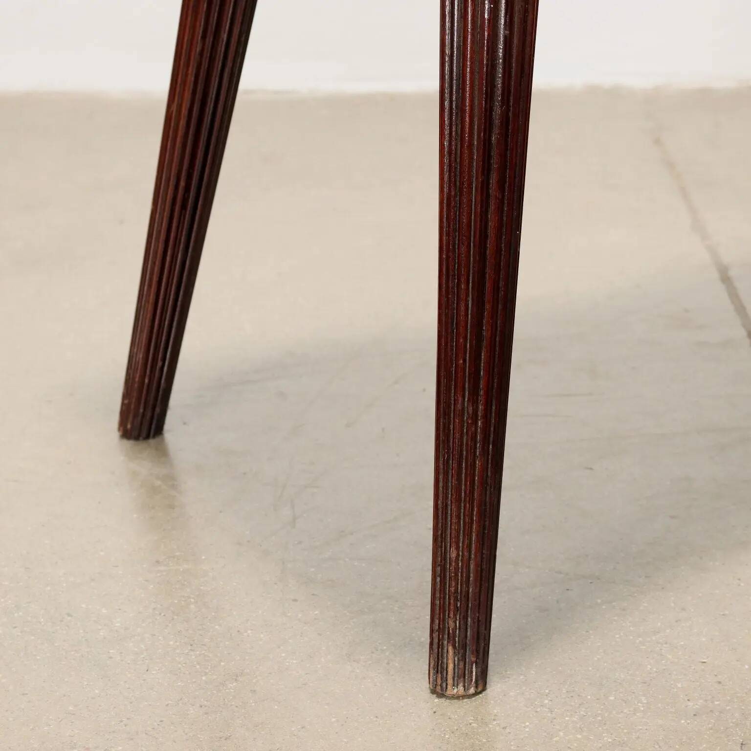 Table basse vintage des années 50-60 en placage d’acajou et hêtre peint